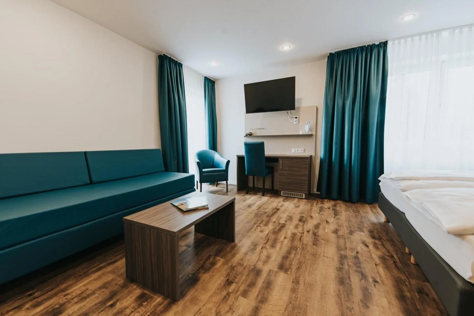 Photo of the whole room, Bed in Hotel Restaurant Adria Stuben Brühl