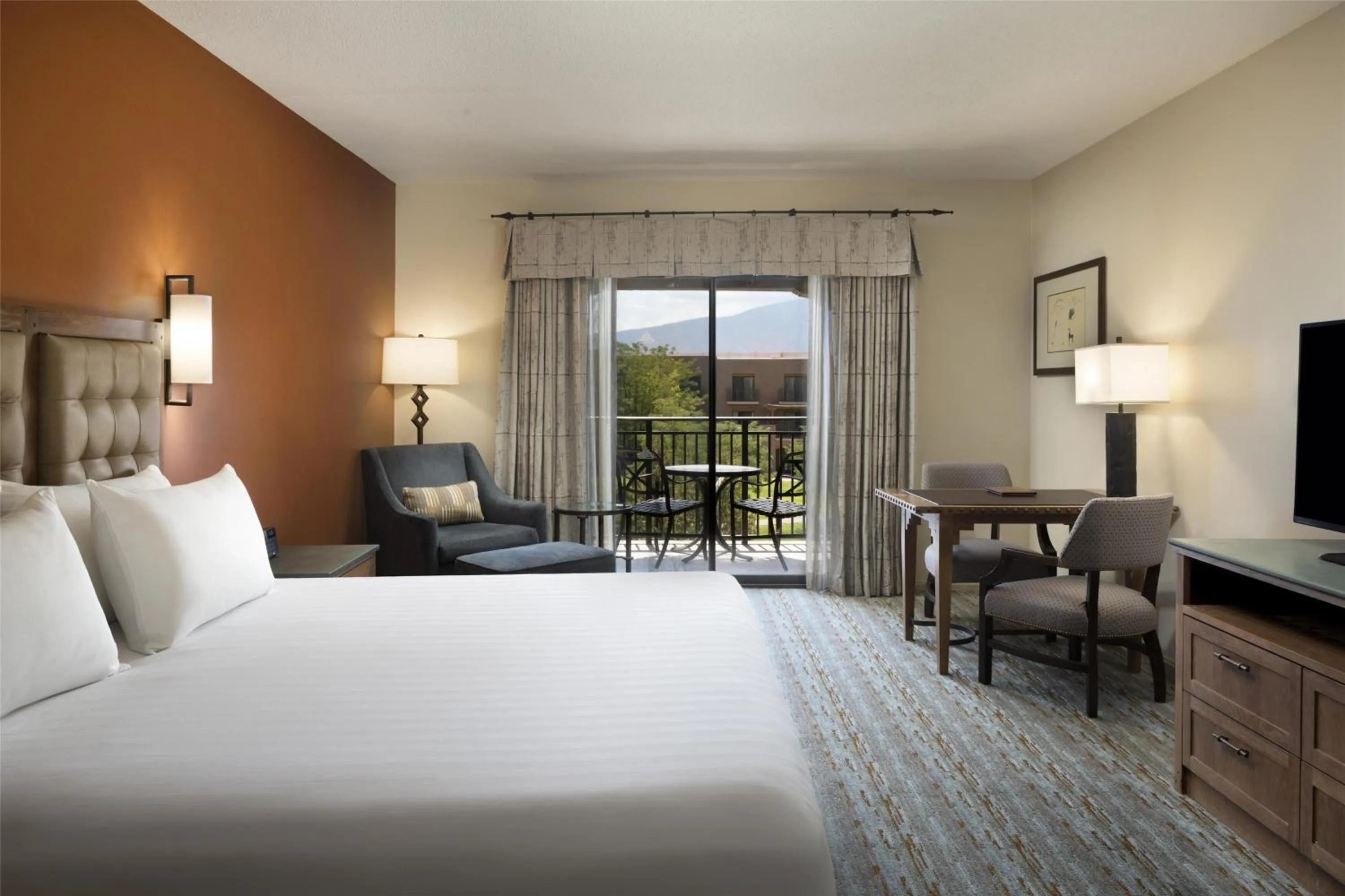 Photo of the whole room, Bed in Hyatt Regency Tamaya South Santa Fe