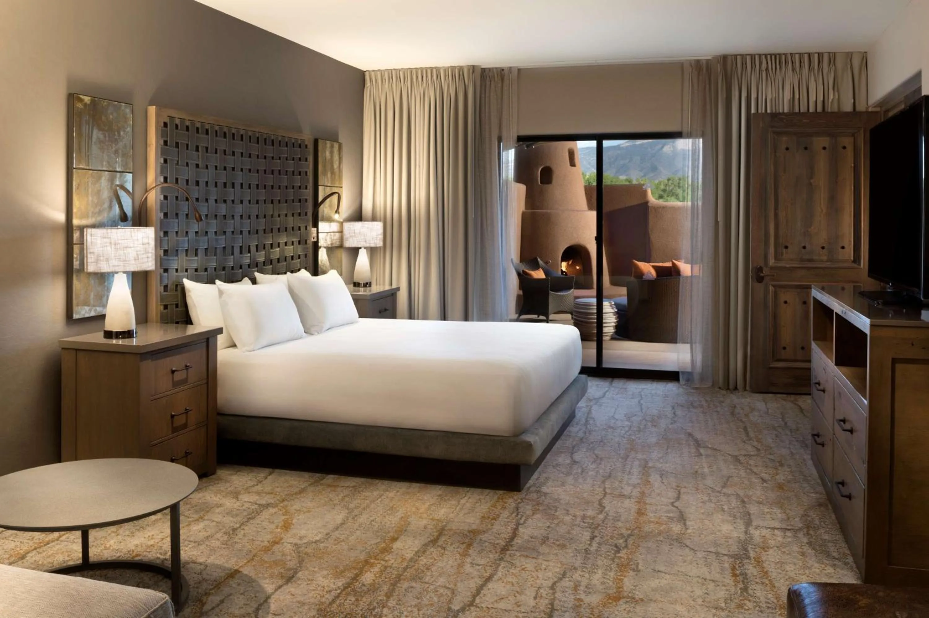 Photo of the whole room, Bed in Hyatt Regency Tamaya South Santa Fe