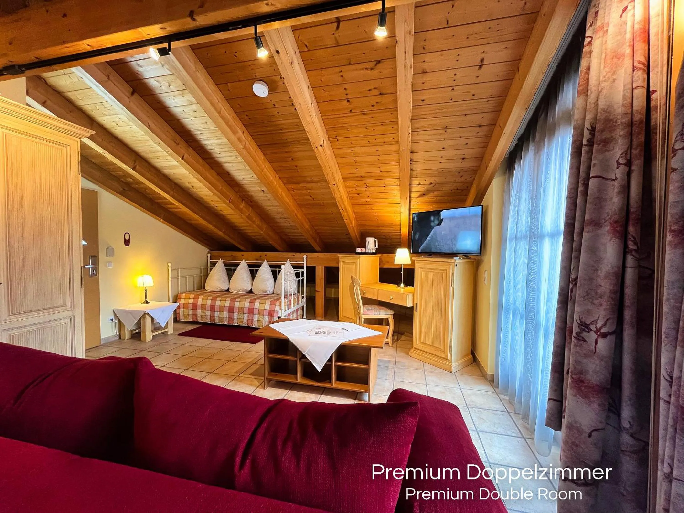 Photo of the whole room in Landhotel Guglhupf