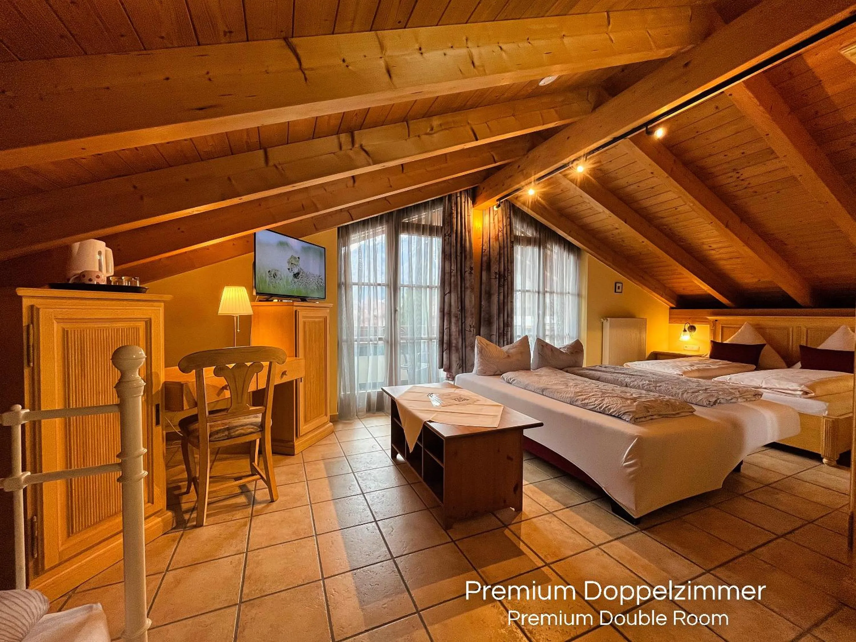 Photo of the whole room, Bed in Landhotel Guglhupf