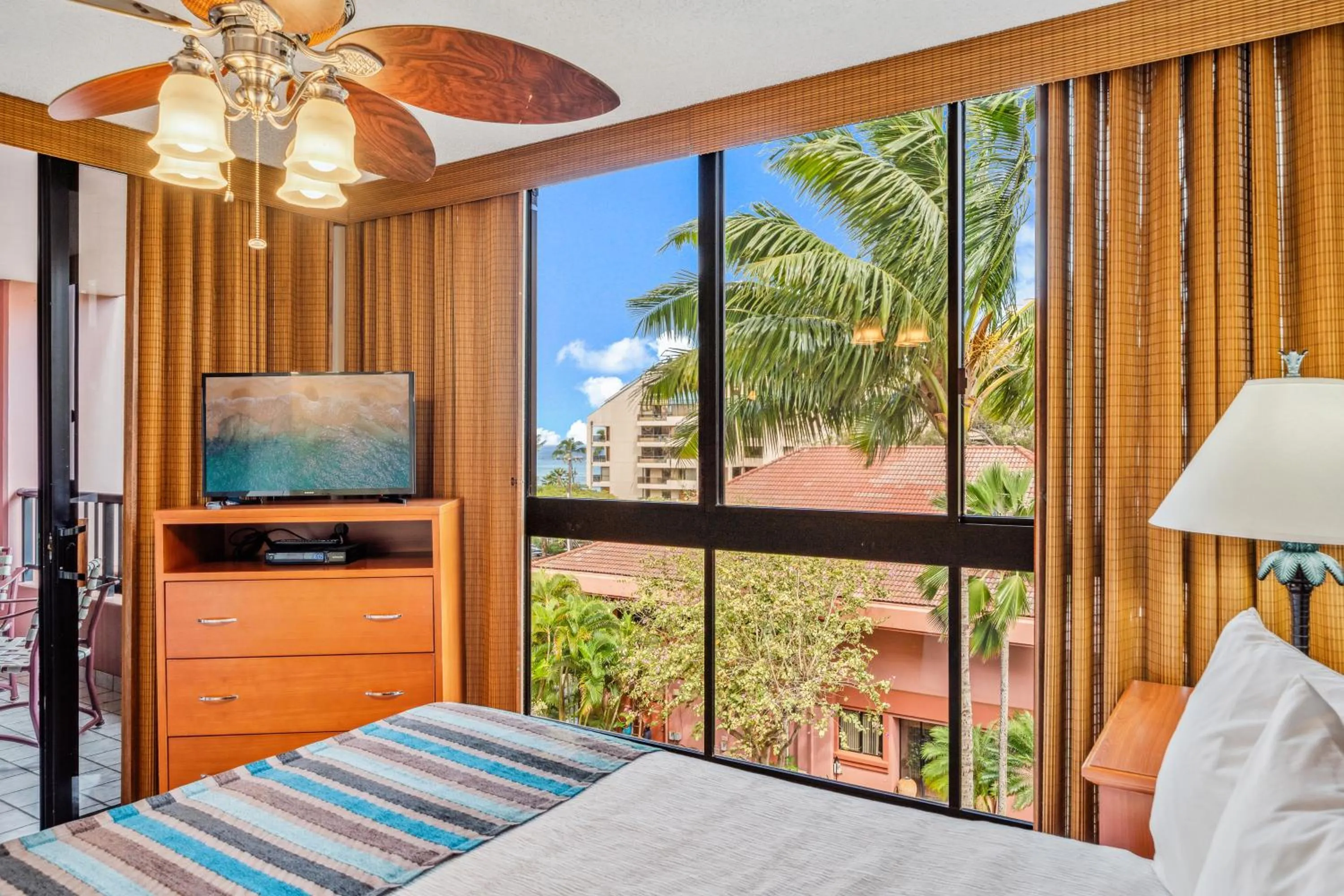 Bed in Kahana Falls Resort