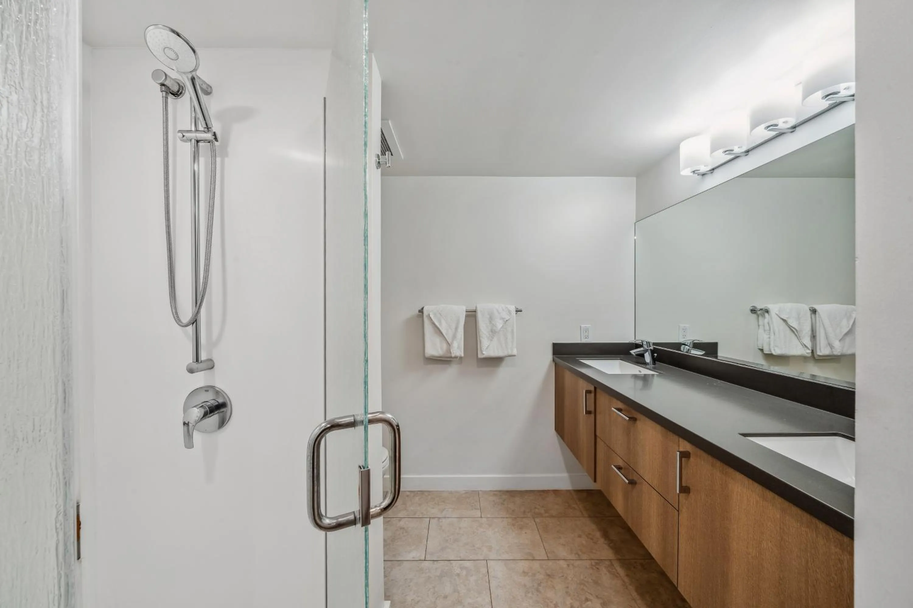 Shower in Kahana Falls Resort