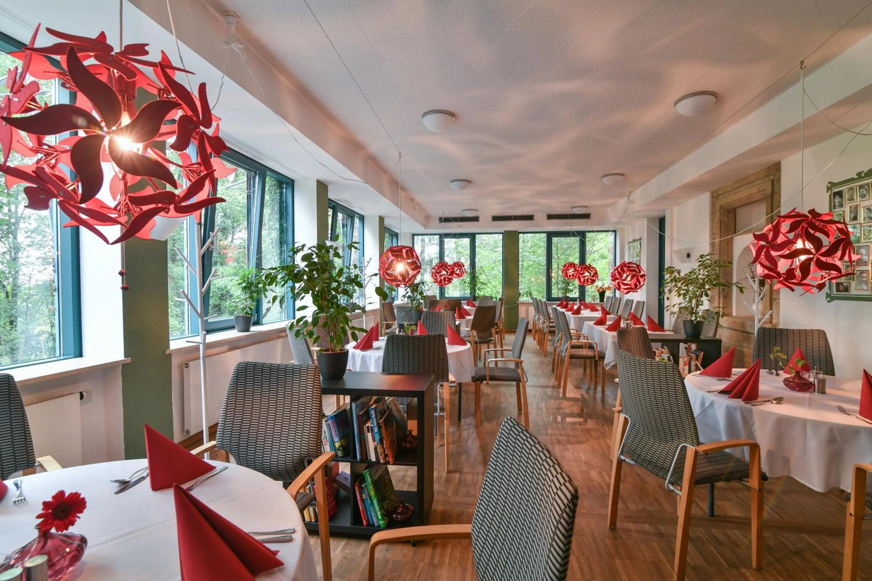 Restaurant/places to eat in Luisenburg Resort