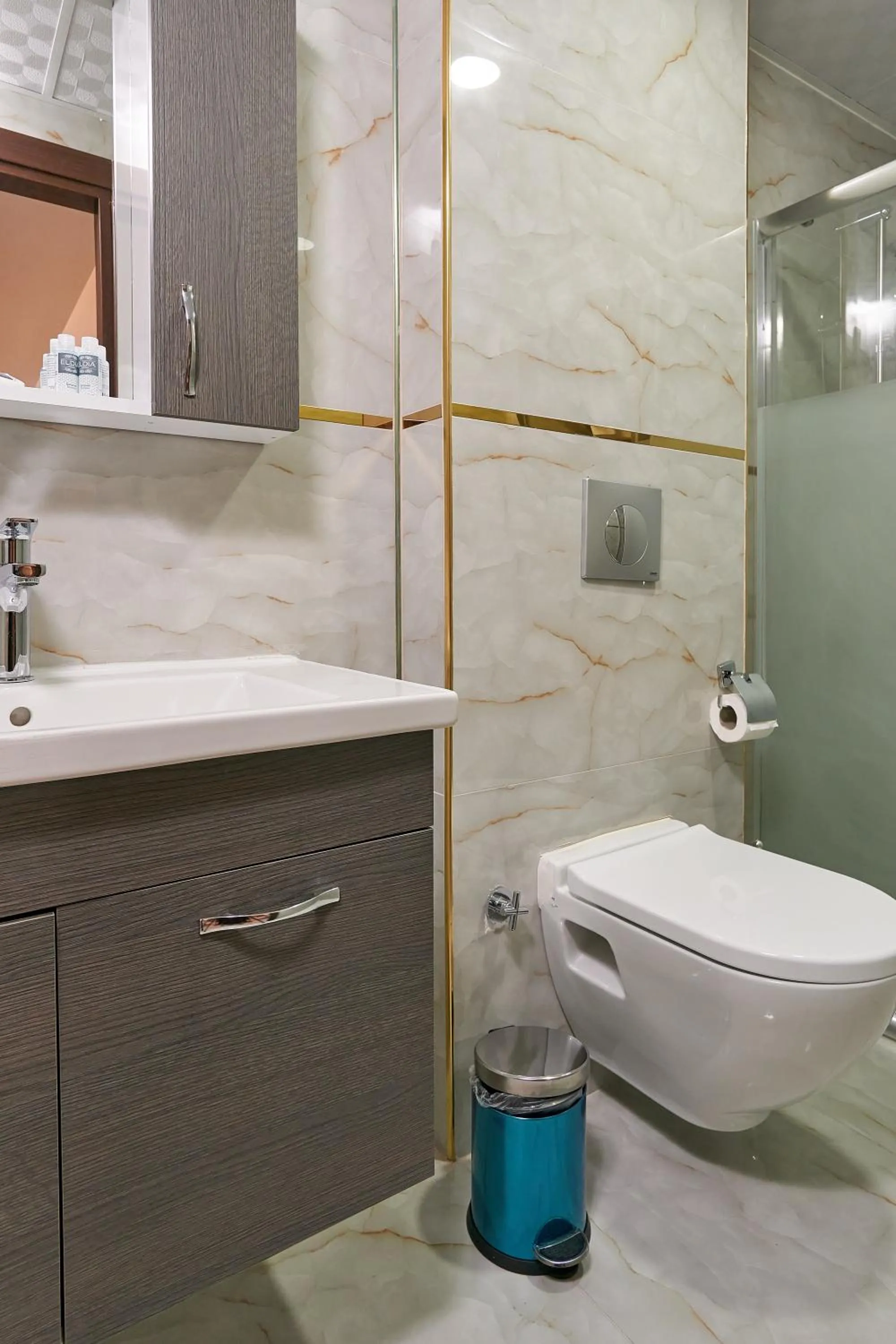 Shower in Renzo Hotel - Special Category