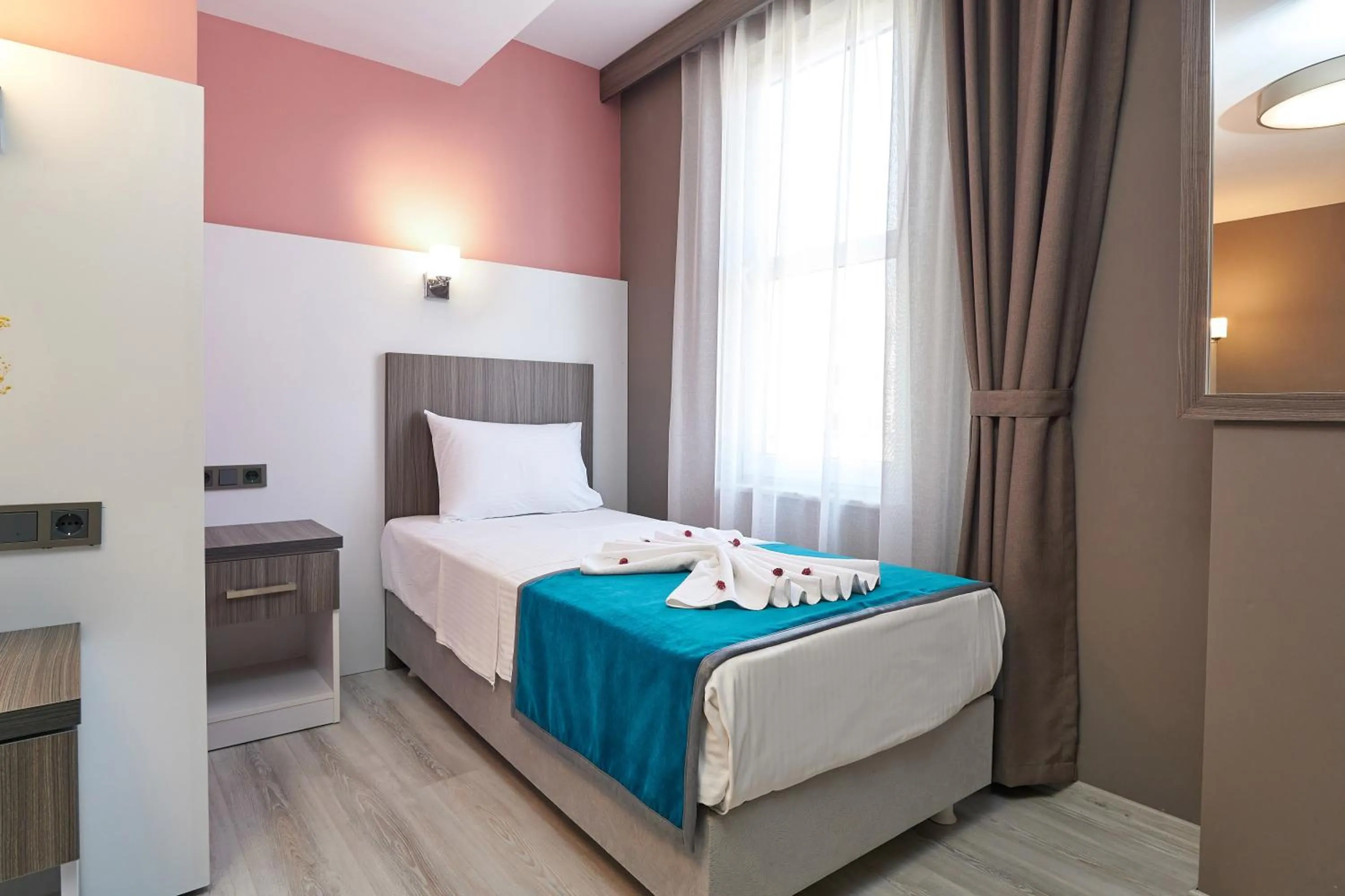 Bed in Renzo Hotel - Special Category