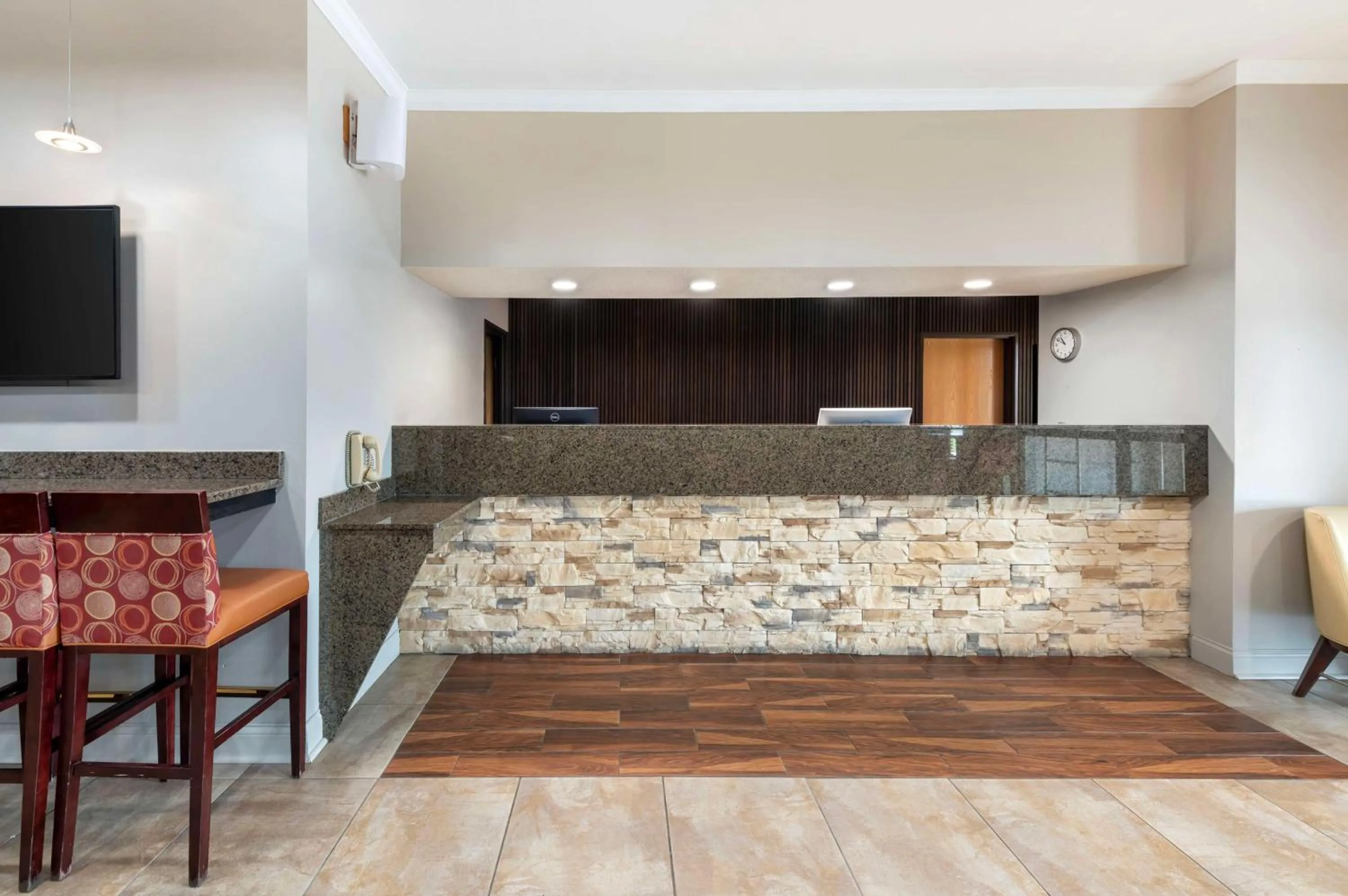 Lobby or reception in Best Western Plus Albert Lea I-90/I-35 Hotel