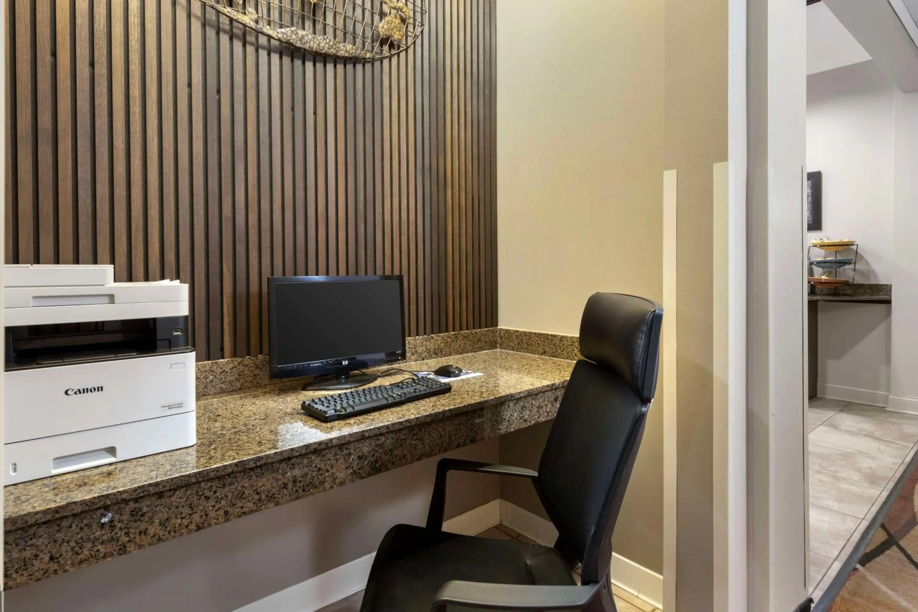 Business facilities in Best Western Plus Albert Lea I-90/I-35 Hotel