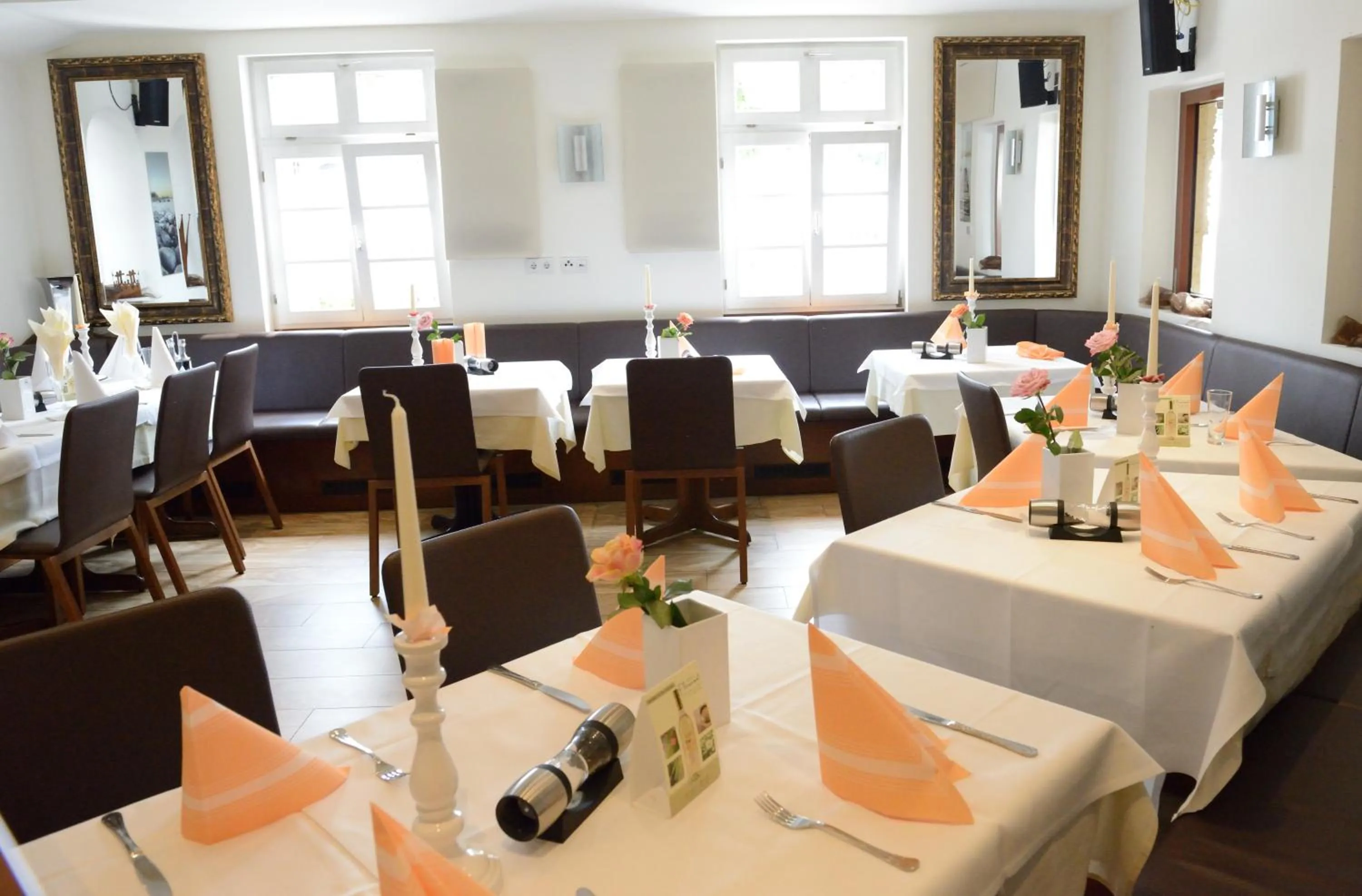 Restaurant/places to eat in Hotel Zu den Drei Kronen