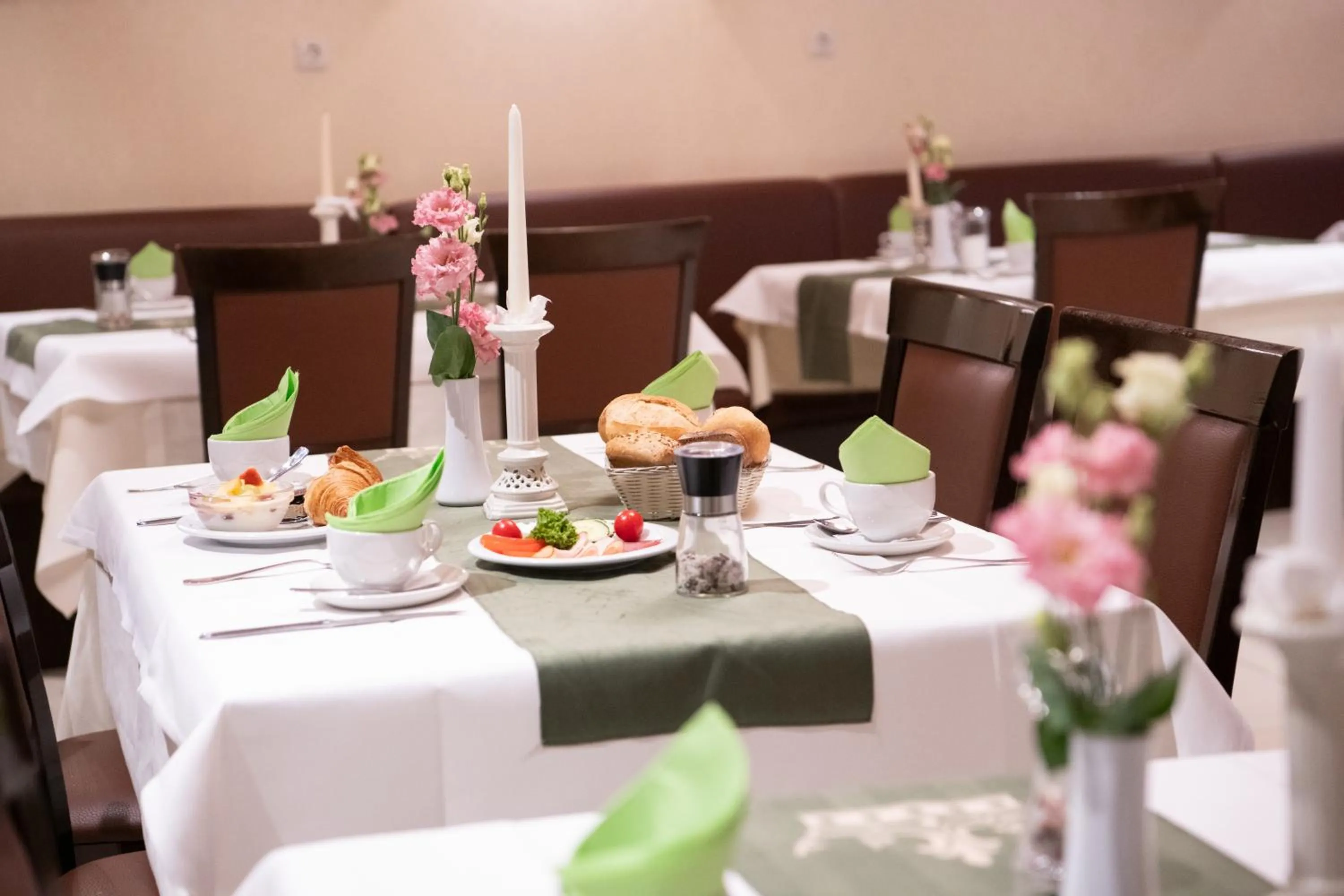 Restaurant/places to eat in Hotel Zu den Drei Kronen