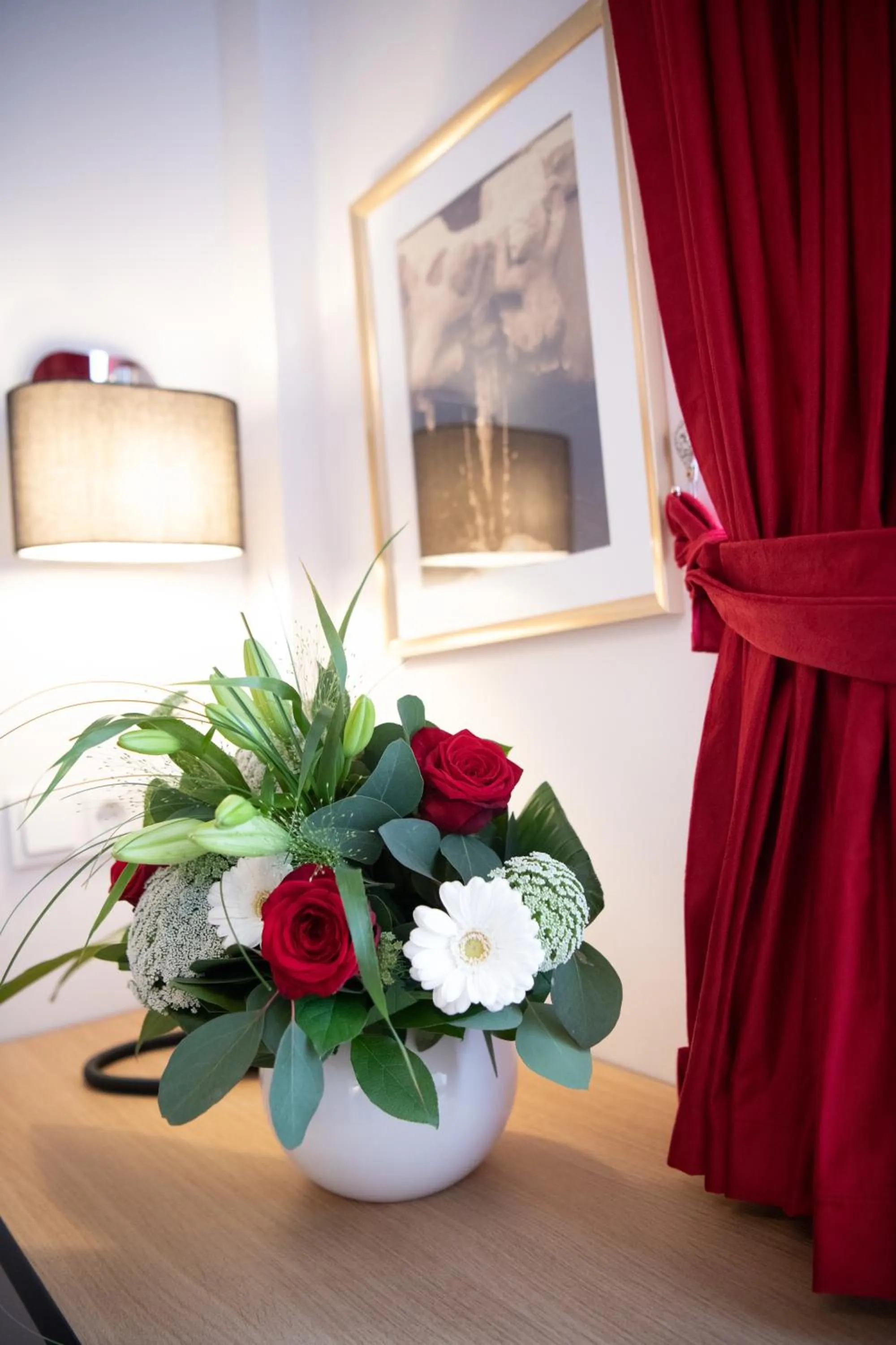 Decorative detail in Hotel Zu den Drei Kronen