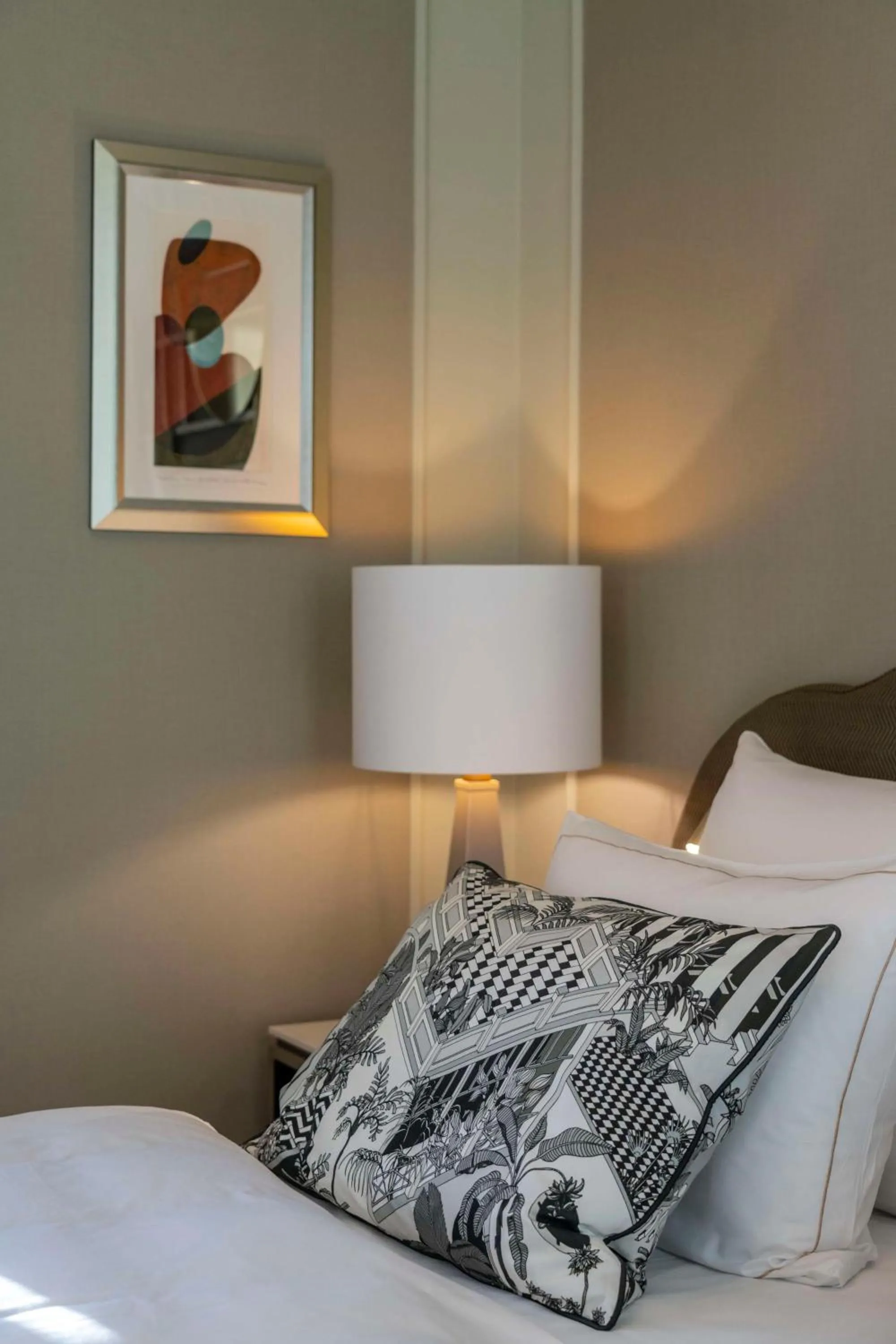 Bedroom, Bed in Hotel Taschenbergpalais Kempinski