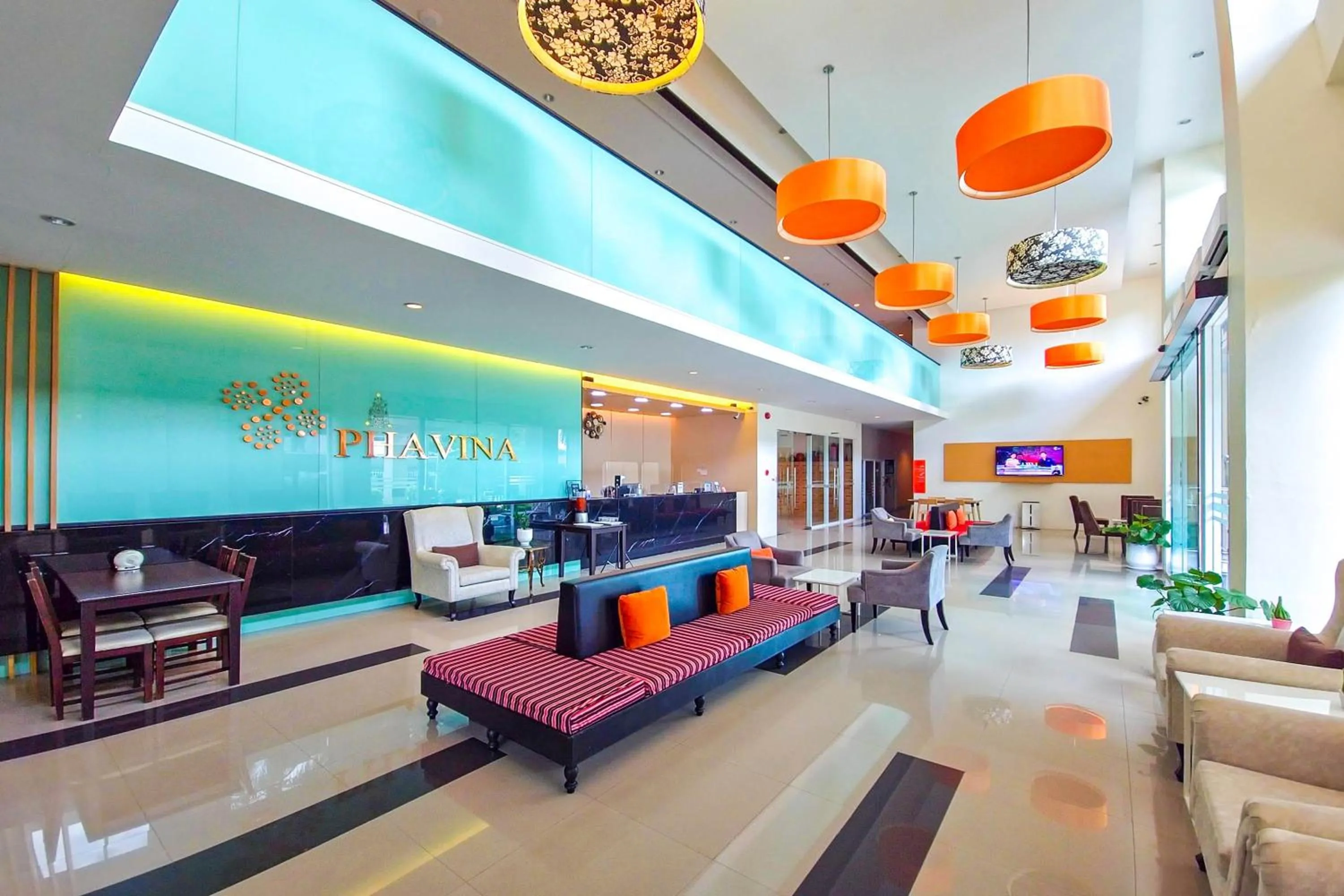 Lobby or reception in Phavina Hotel Rayong SHA Extra Plus
