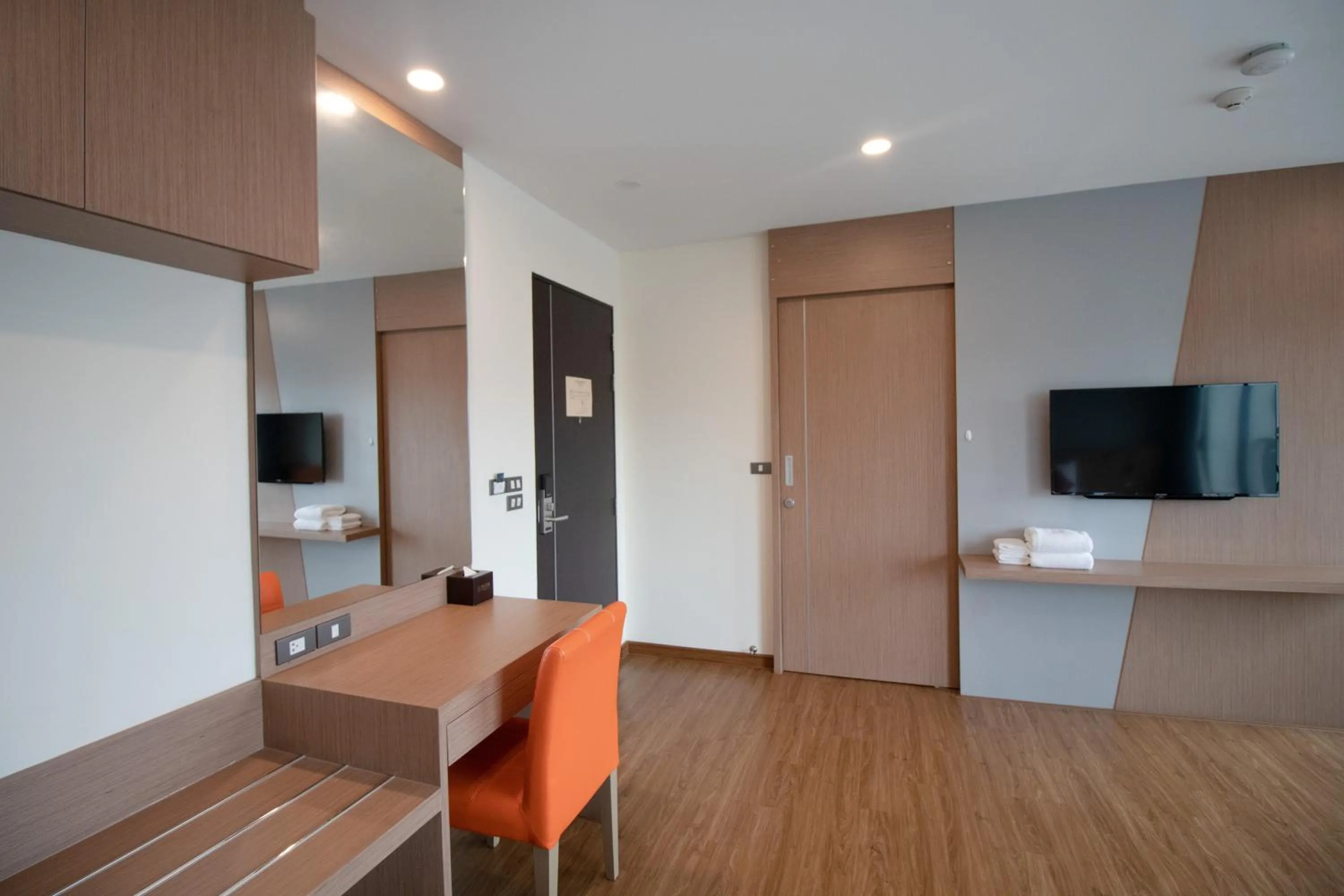 TV and multimedia in Phavina Hotel & Grand Boutique Rayong