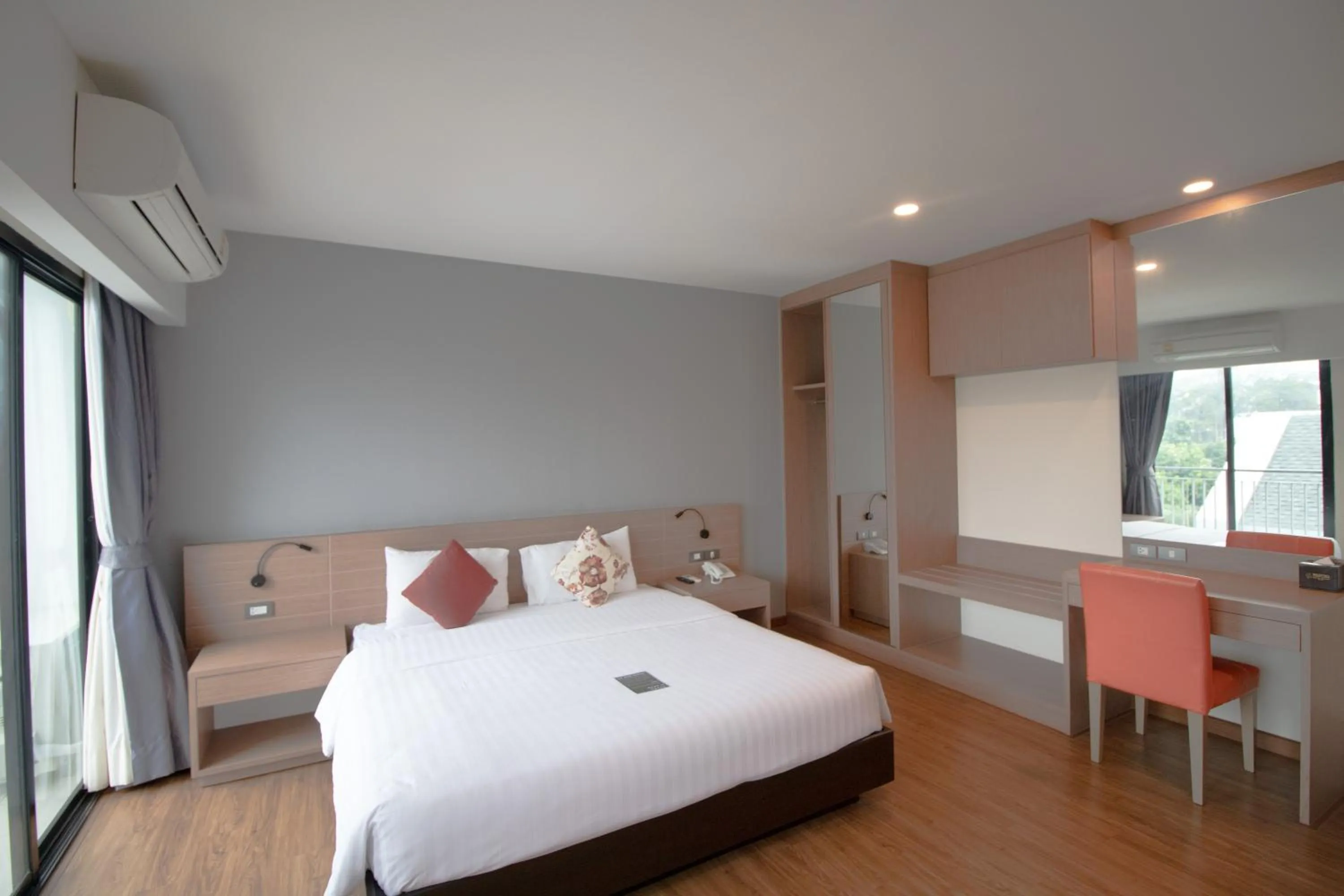 Bed in Phavina Hotel & Grand Boutique Rayong