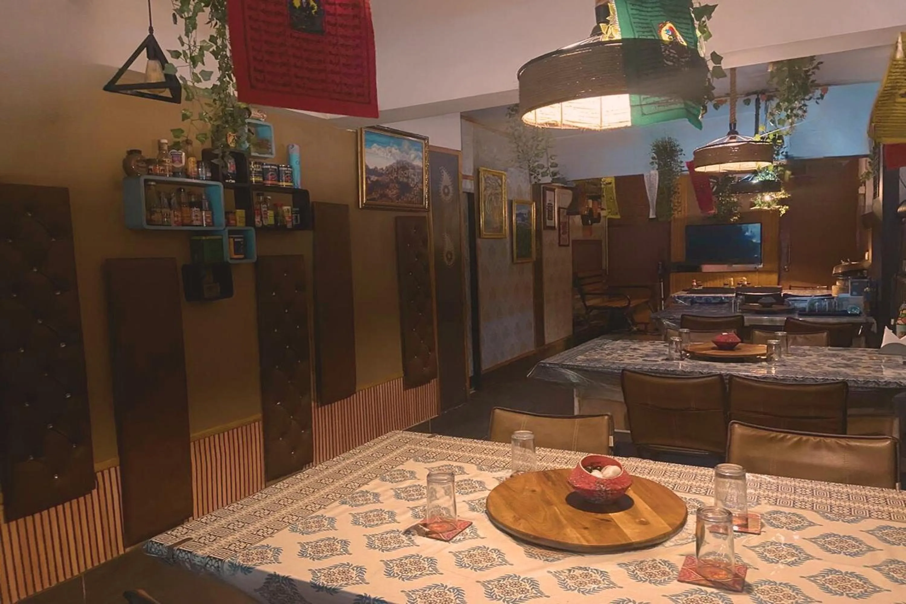 Restaurant/places to eat in The Kei Inn & Suites Hotel near Salt Lake