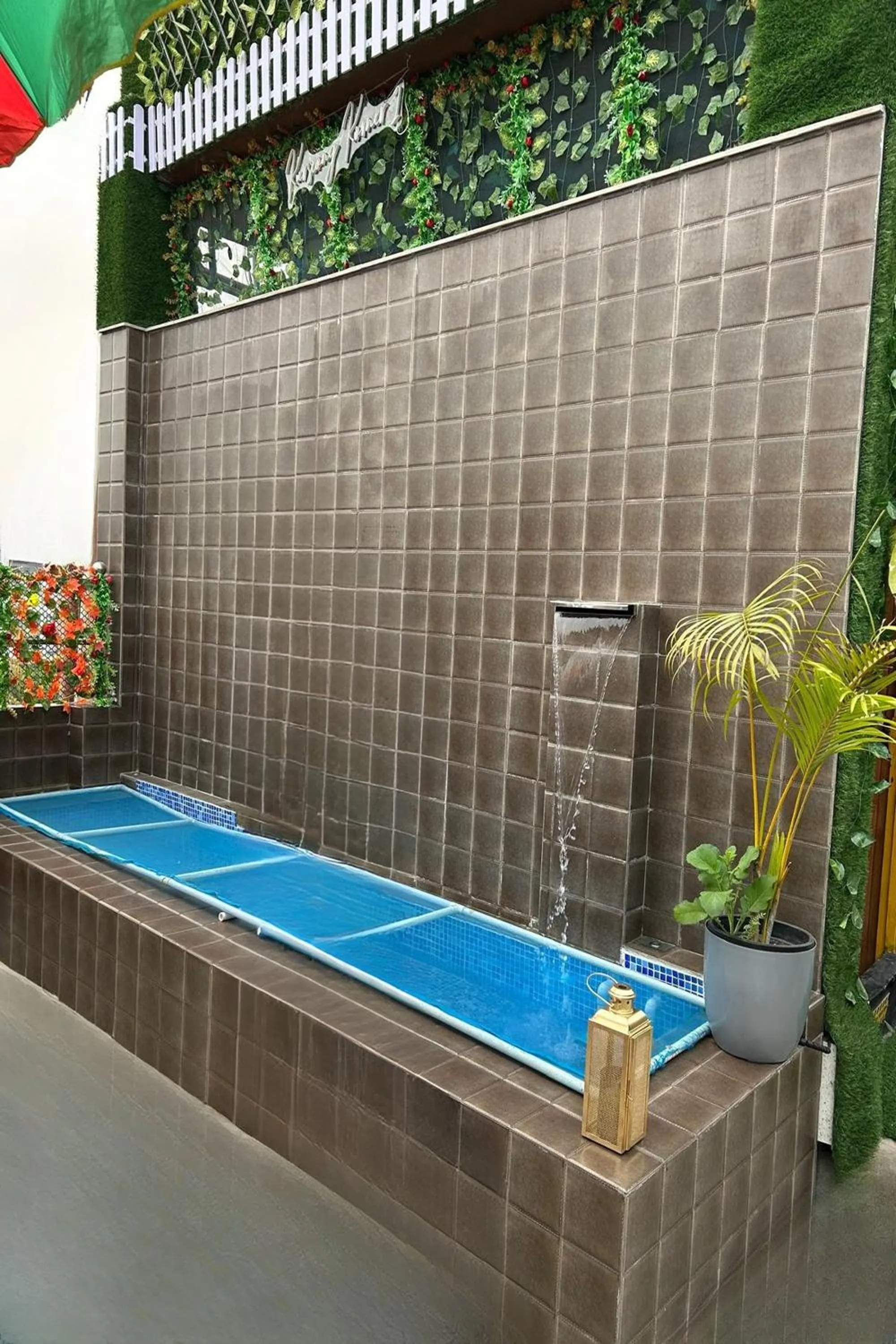 Decorative detail in The Kei Inn & Suites Hotel near Salt Lake