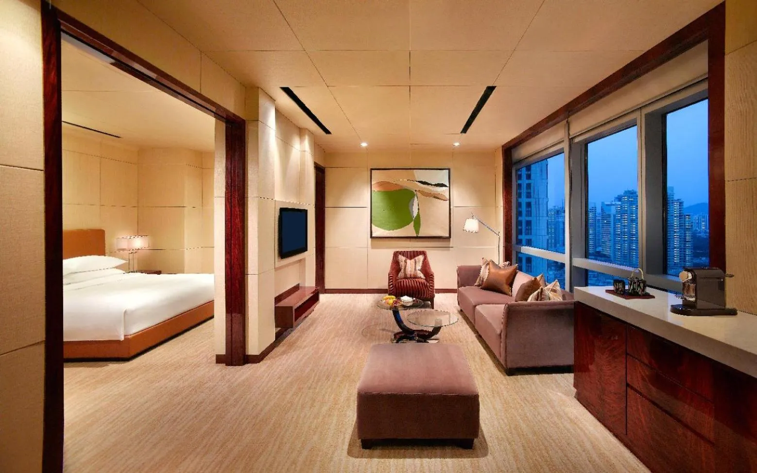 Living room, Bed in Grand Hyatt Shenzhen