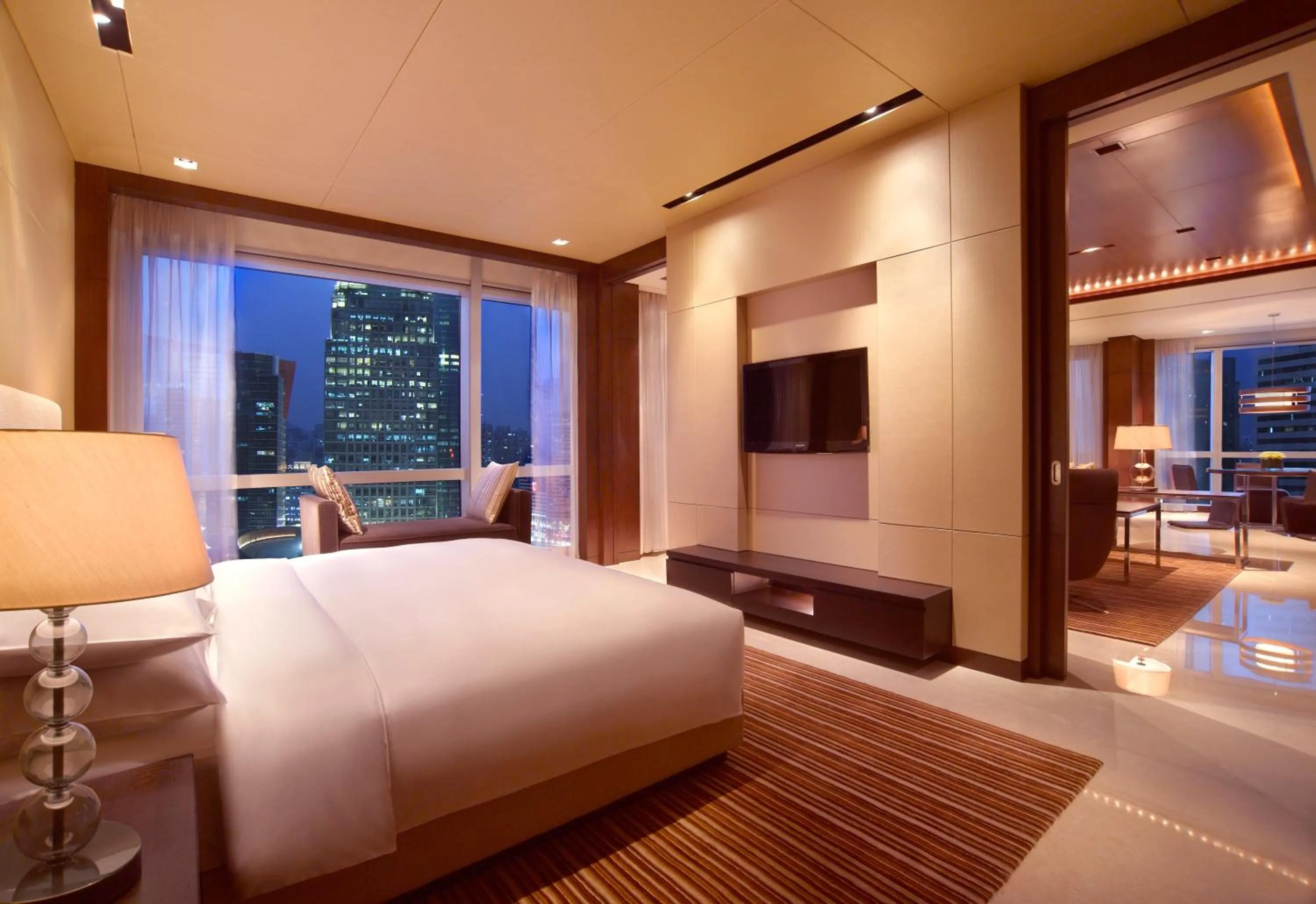 Bed in Grand Hyatt Shenzhen