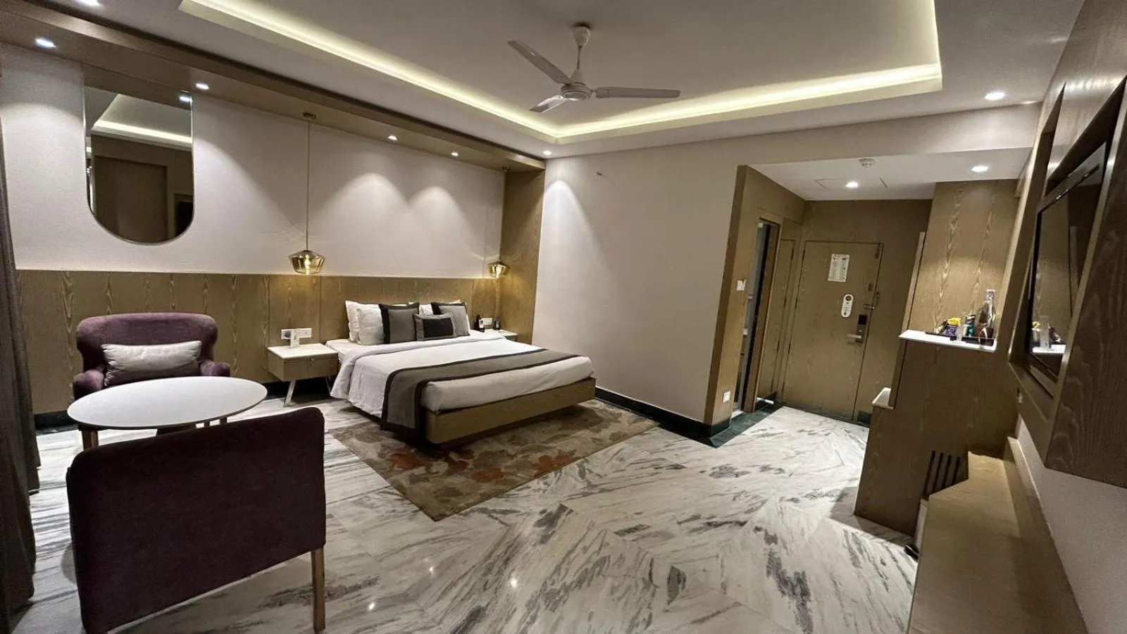 Bed in Capitol Residency