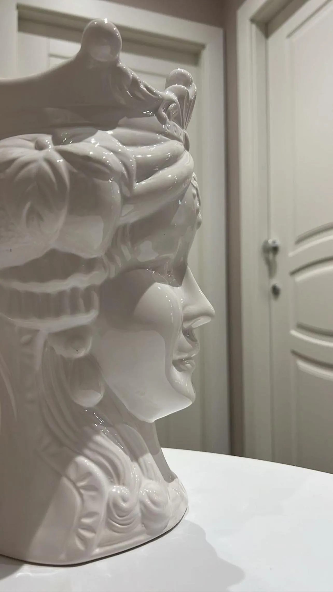 Decorative detail, Bed in Anfitrite B&B Tropea