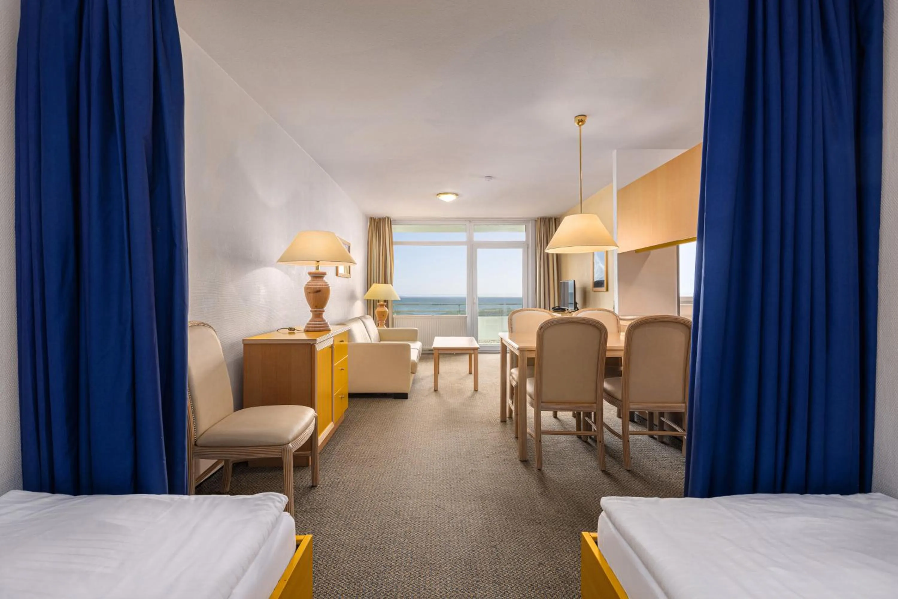 TV and multimedia, Bed in IFA Fehmarn Hotel & Ferien-Centrum