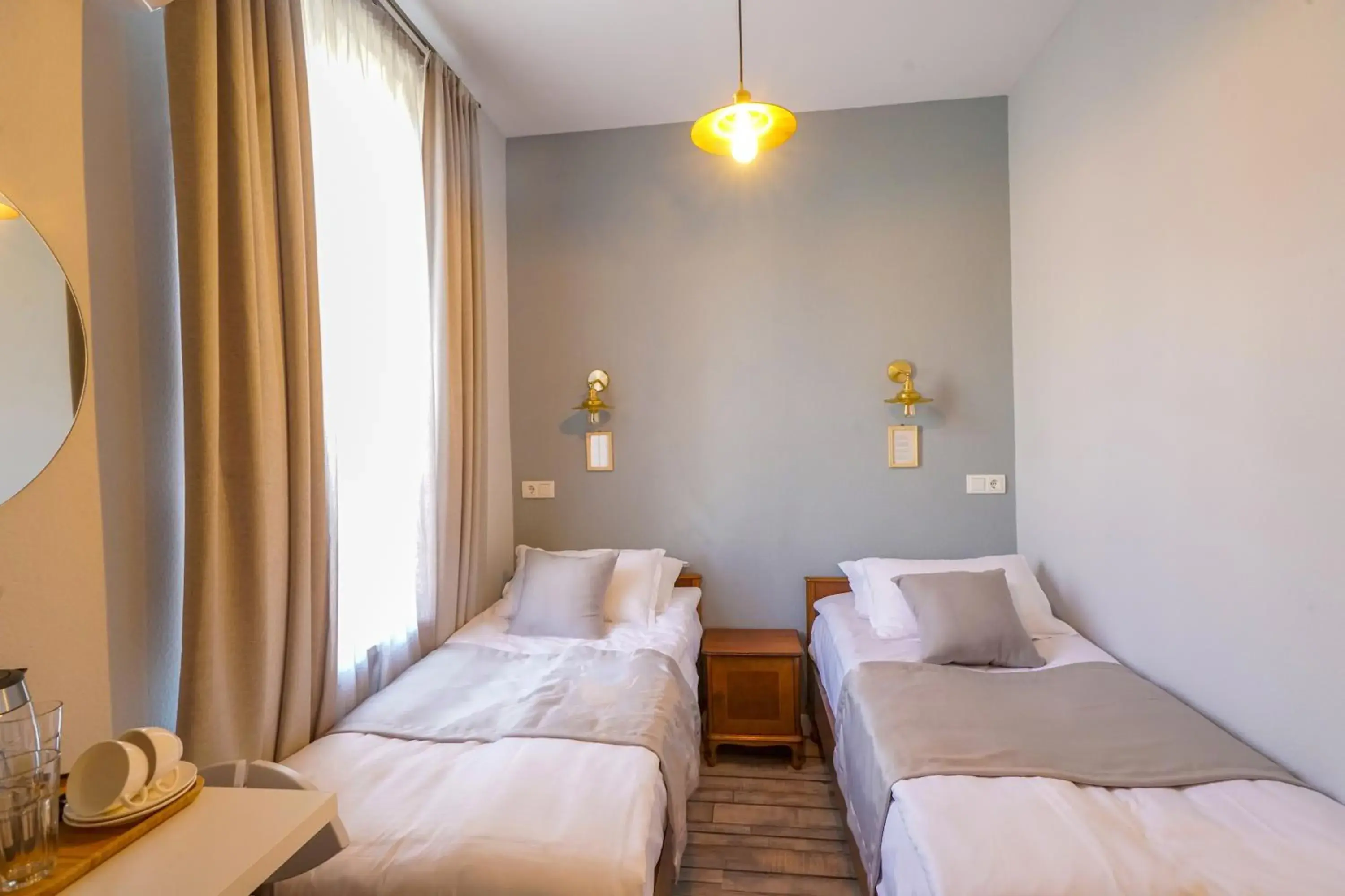 Budget Twin Room in Hotel Ticiani 13 Budget Twin Room in Hotel Ticiani 13