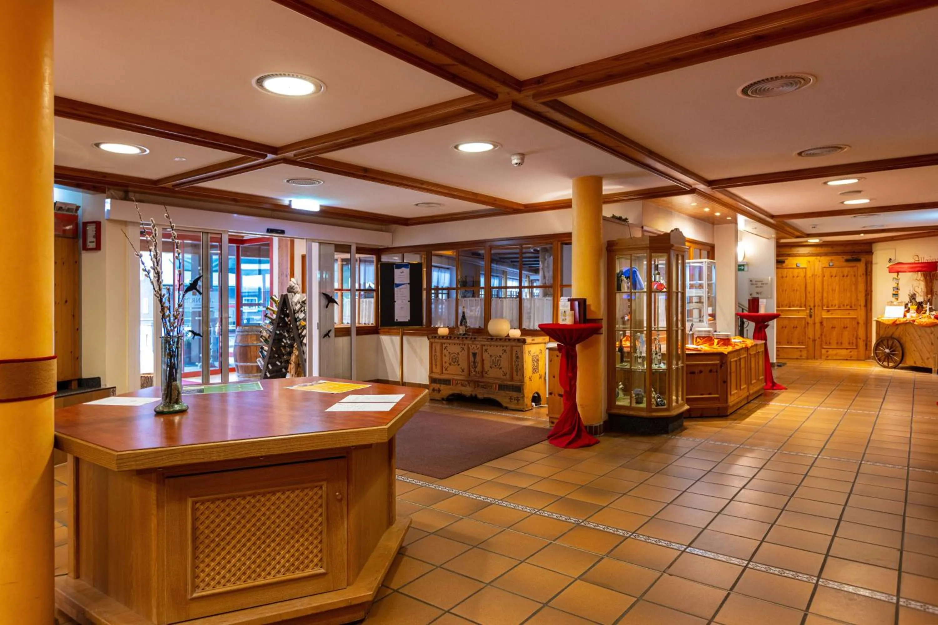 Lobby or reception in IFA Alpenrose Hotel Kleinwalsertal