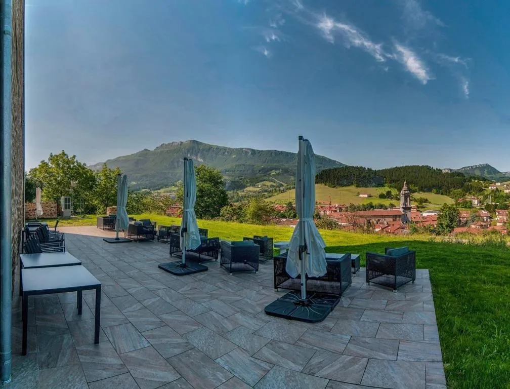 Restaurant/places to eat in Hotel Torre Zumeltzegi