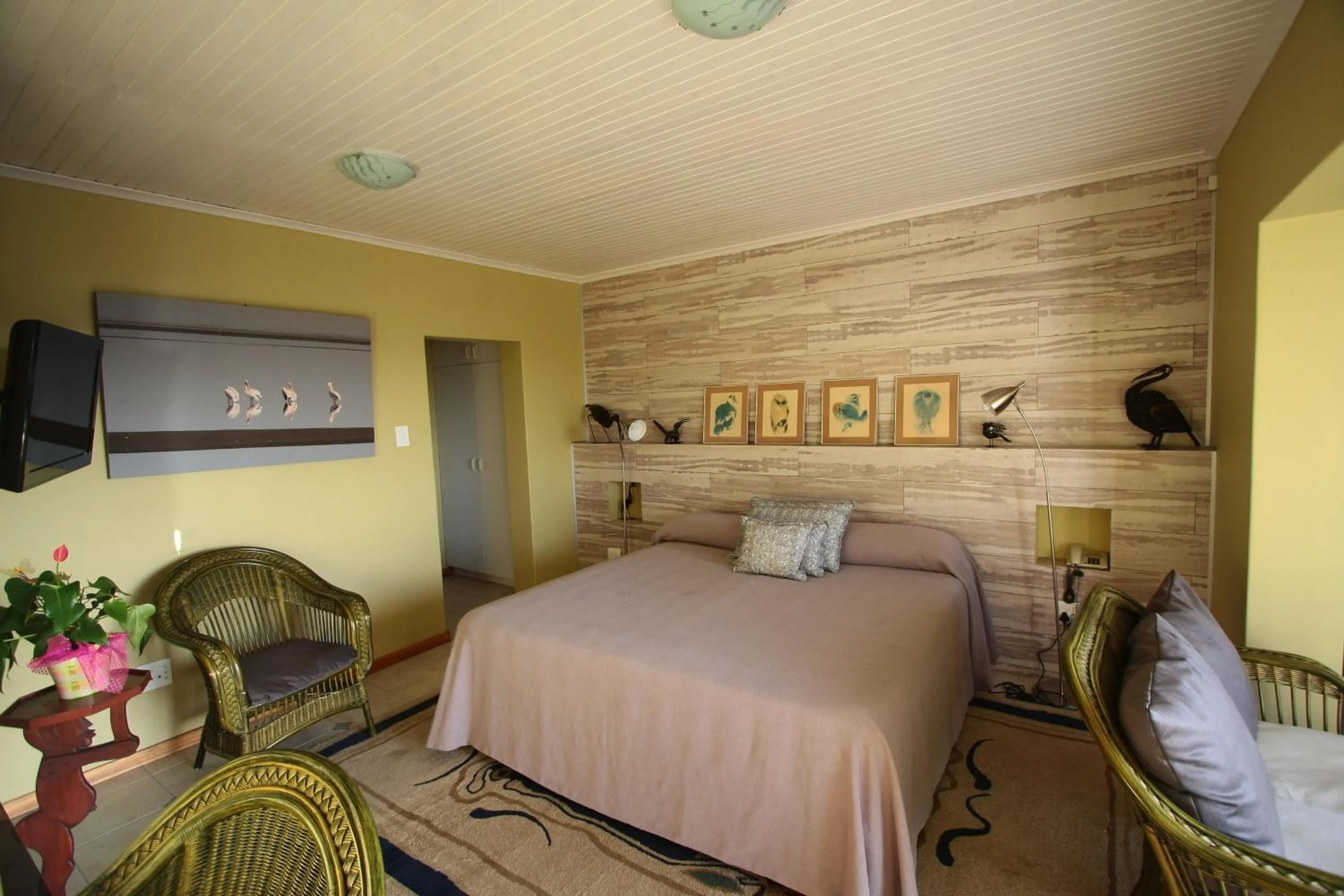Balcony/Terrace, Bed in Lagoon Lodge