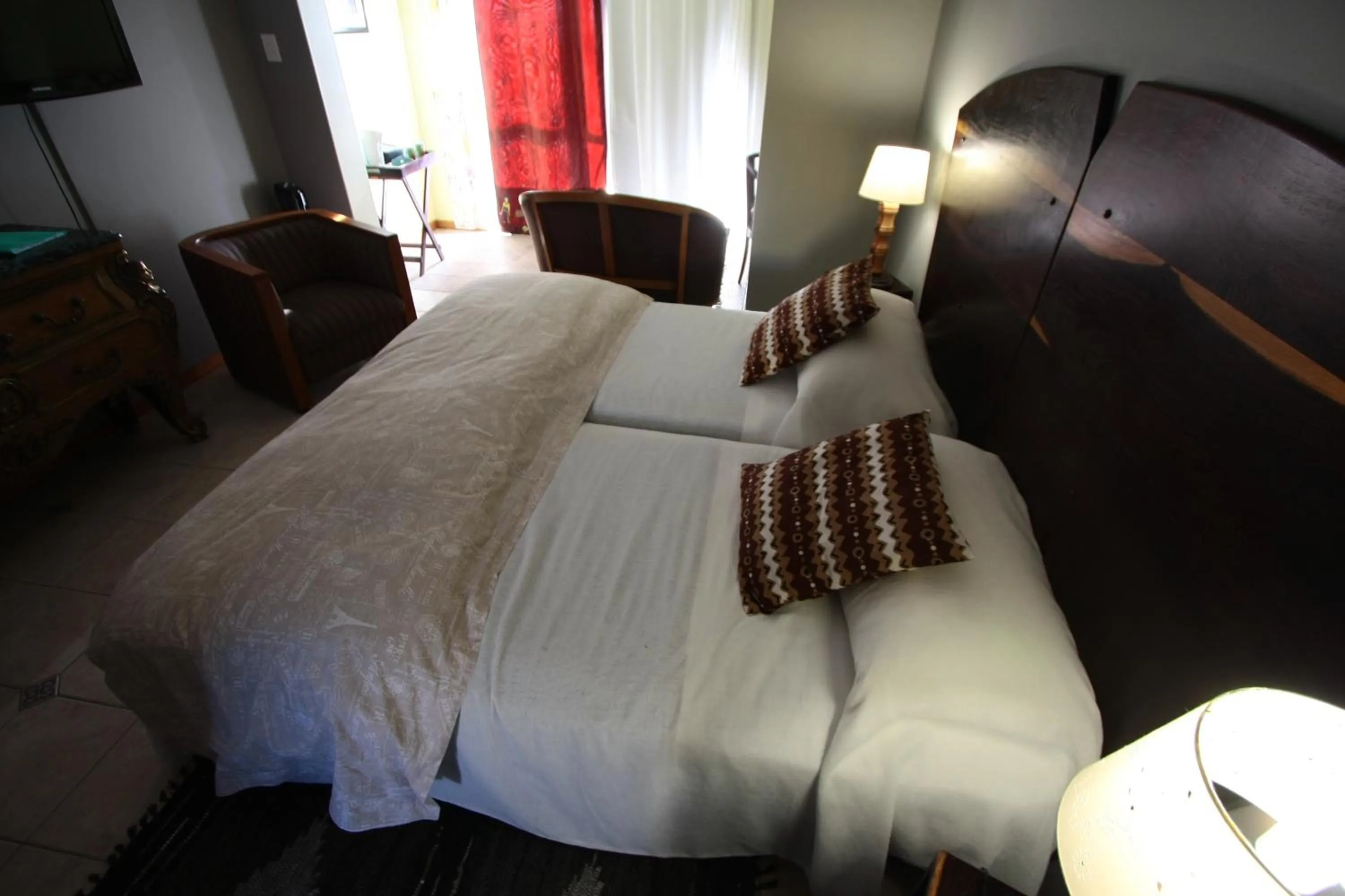 Bed in Lagoon Lodge