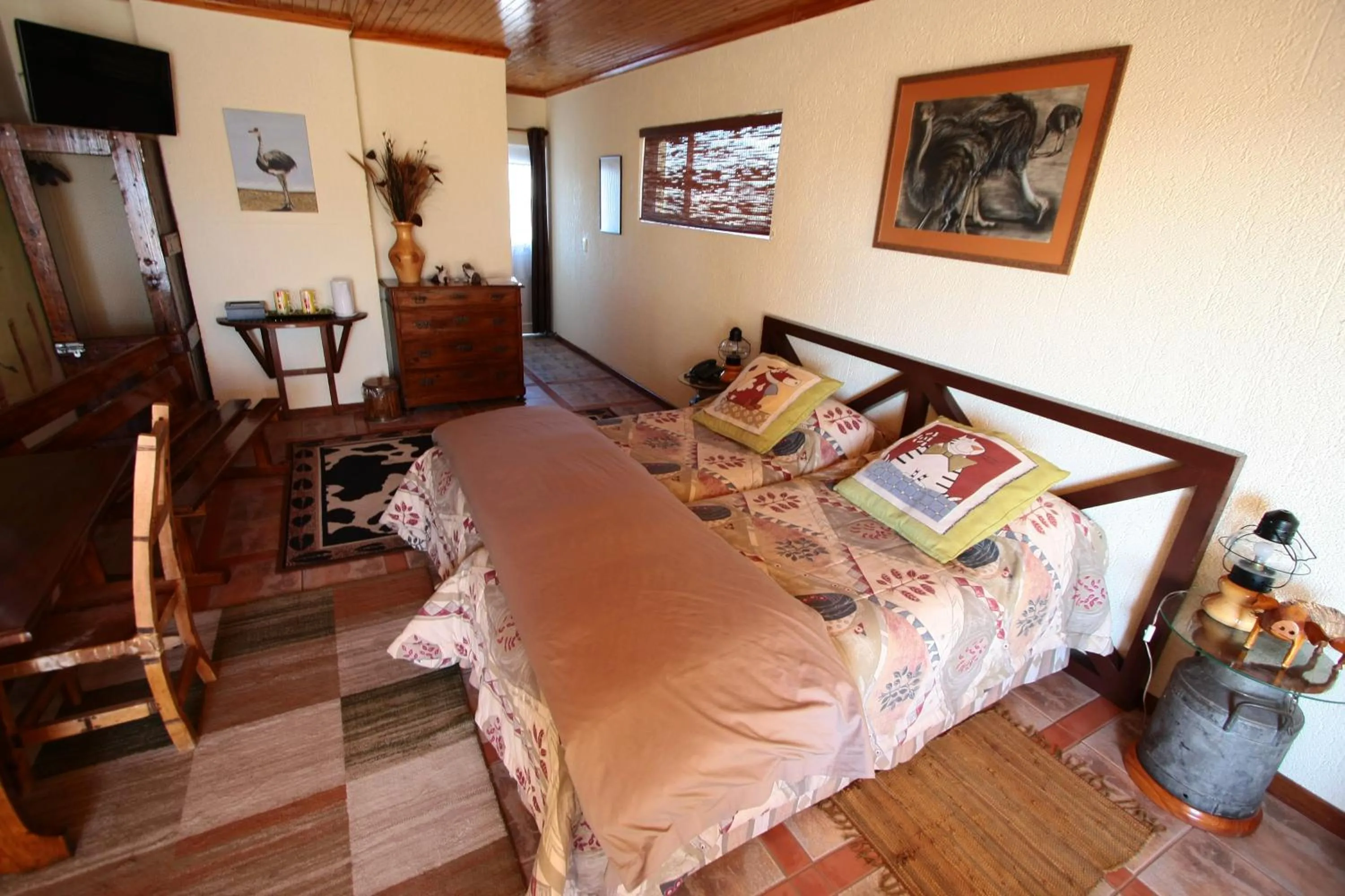 Bedroom, Bed in Lagoon Lodge