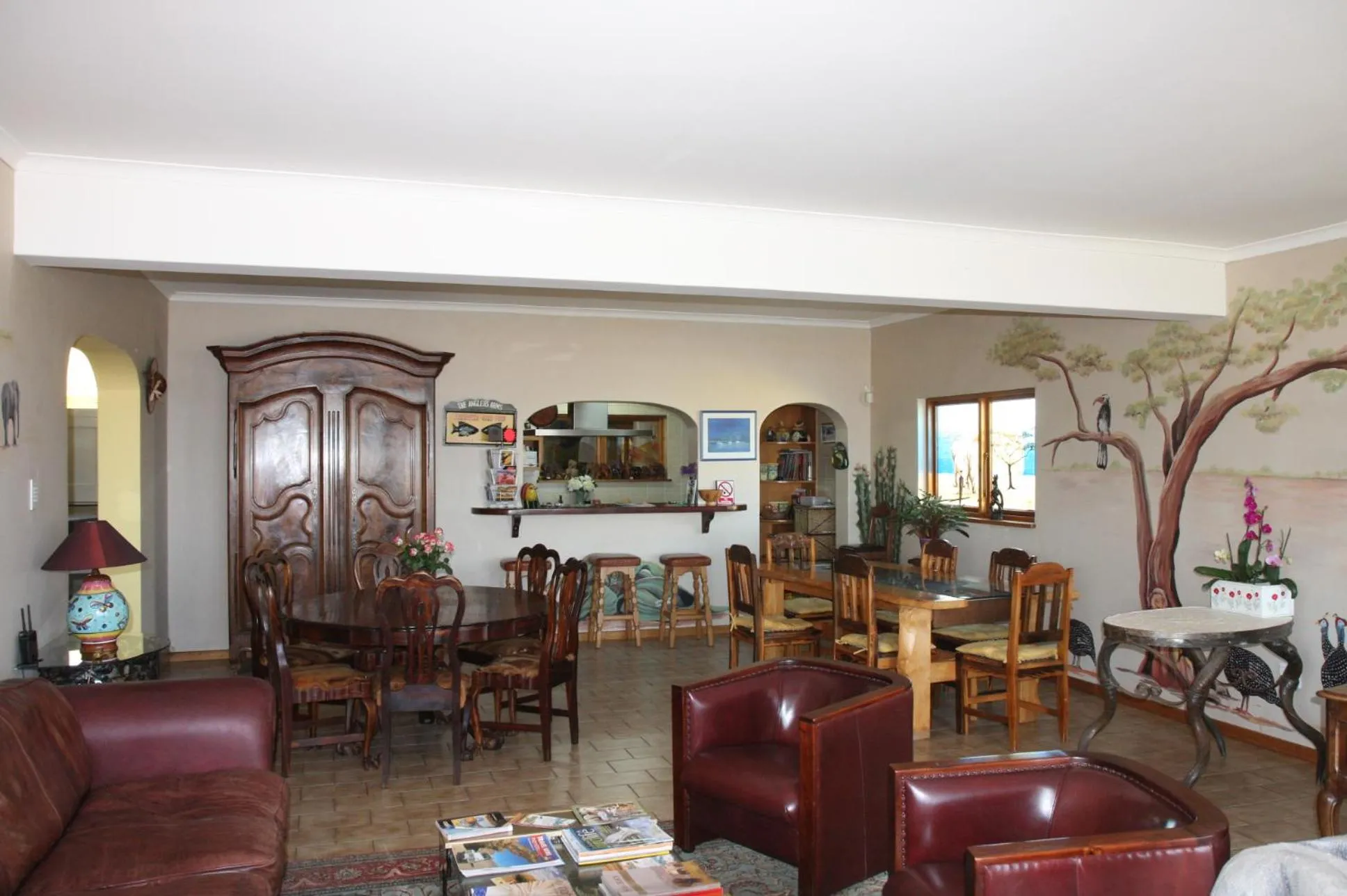 Restaurant/places to eat in Lagoon Lodge