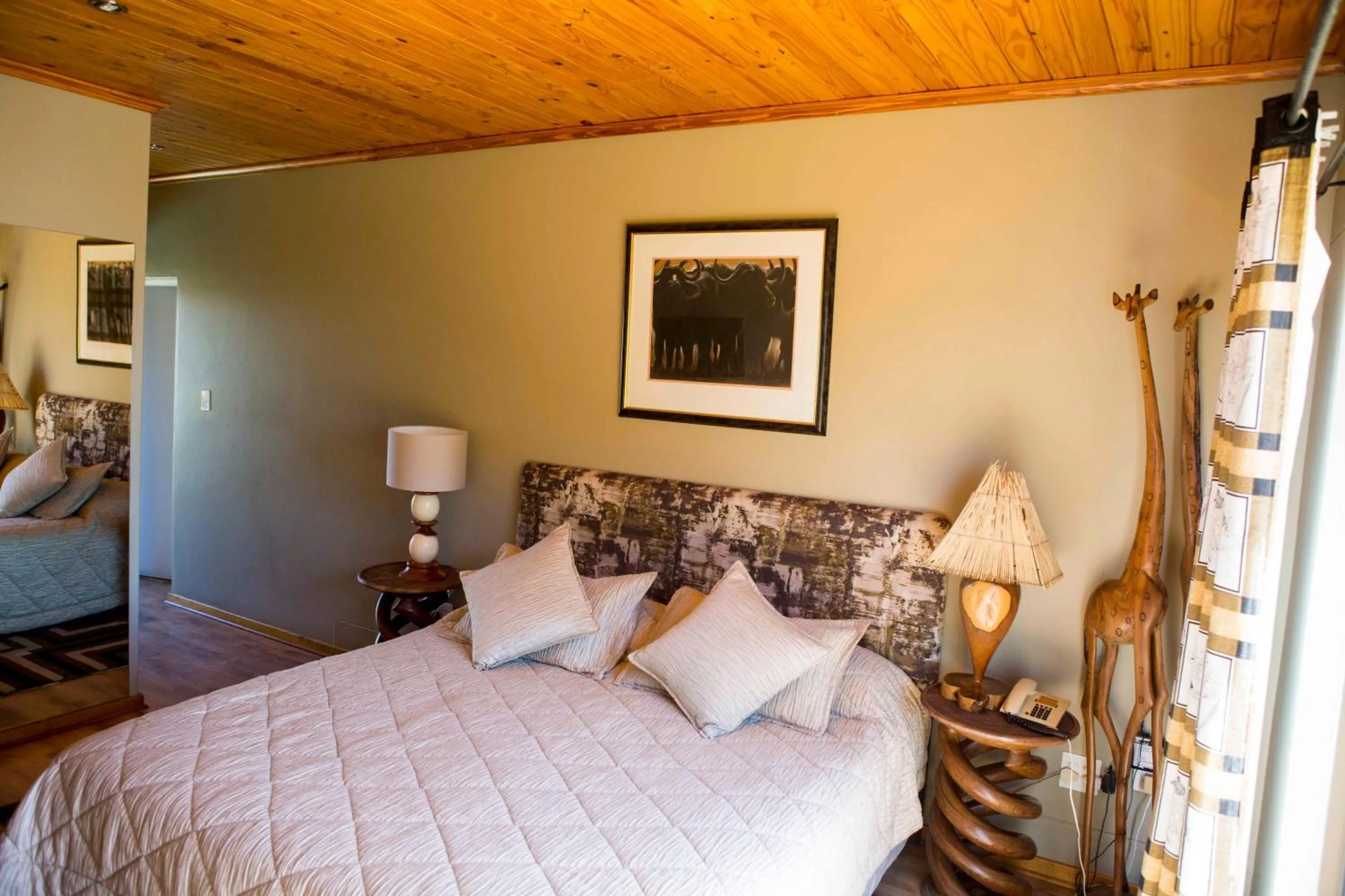 Balcony/Terrace, Bed in Lagoon Lodge