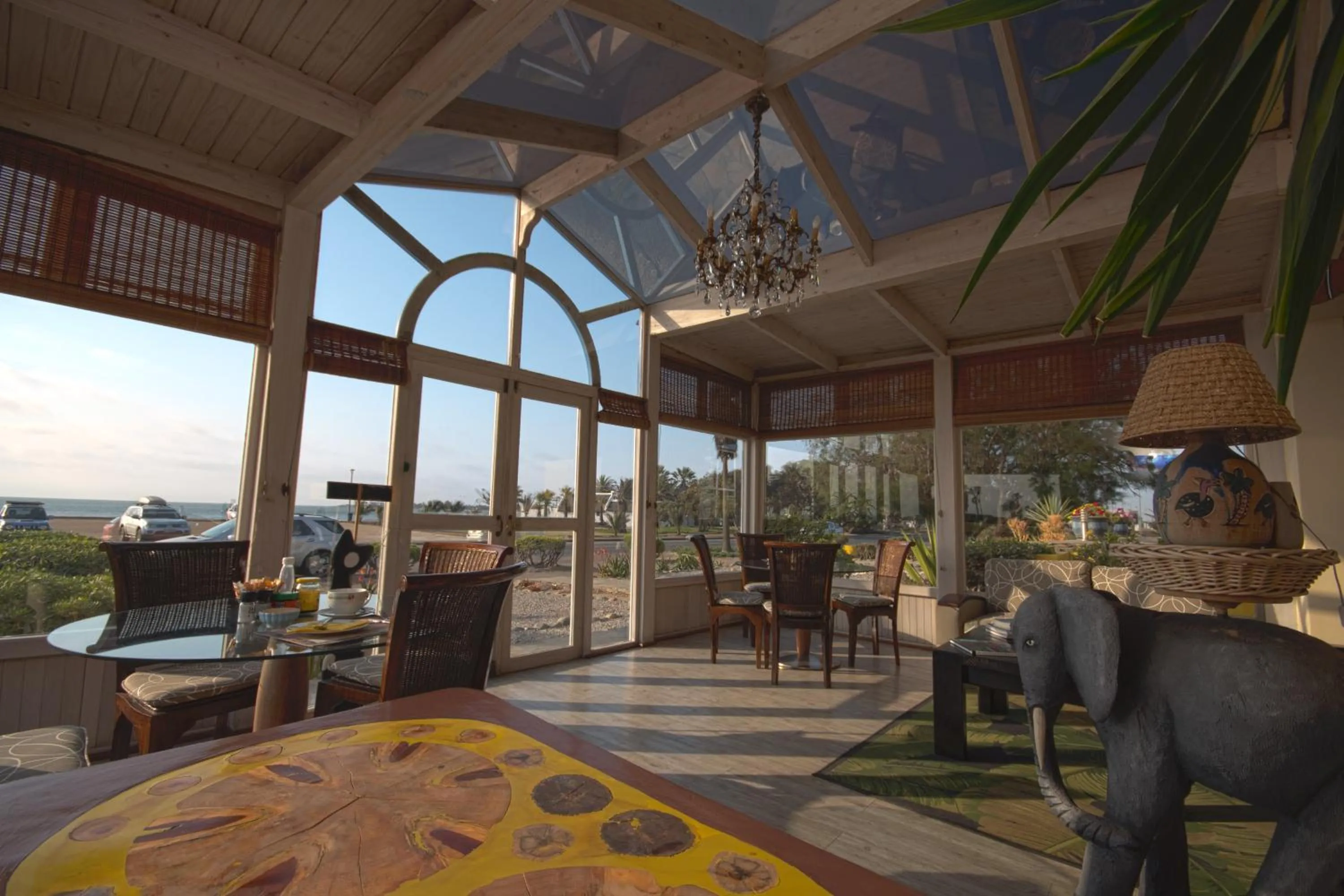 Restaurant/places to eat in Lagoon Lodge
