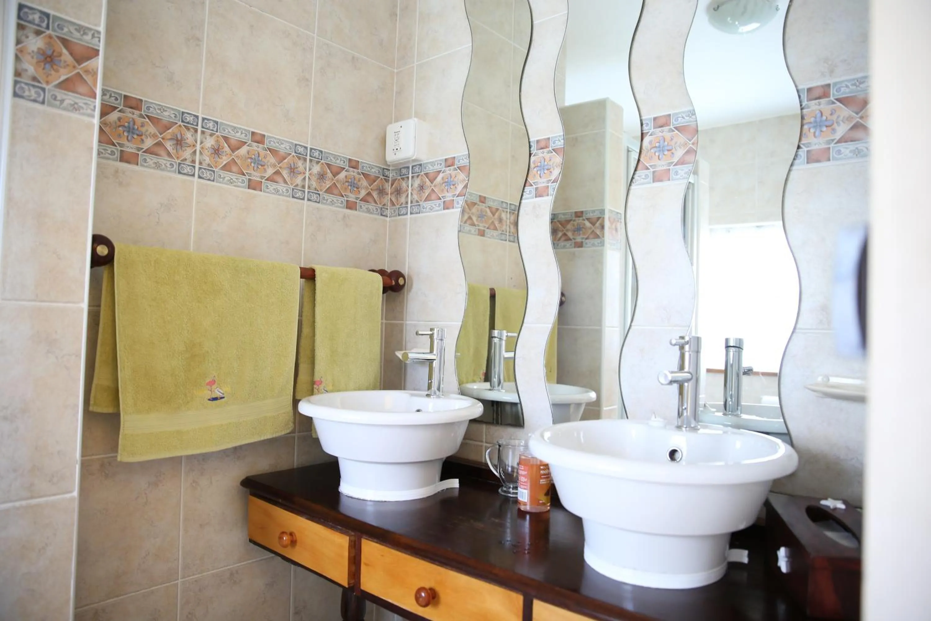Bathroom in Lagoon Lodge