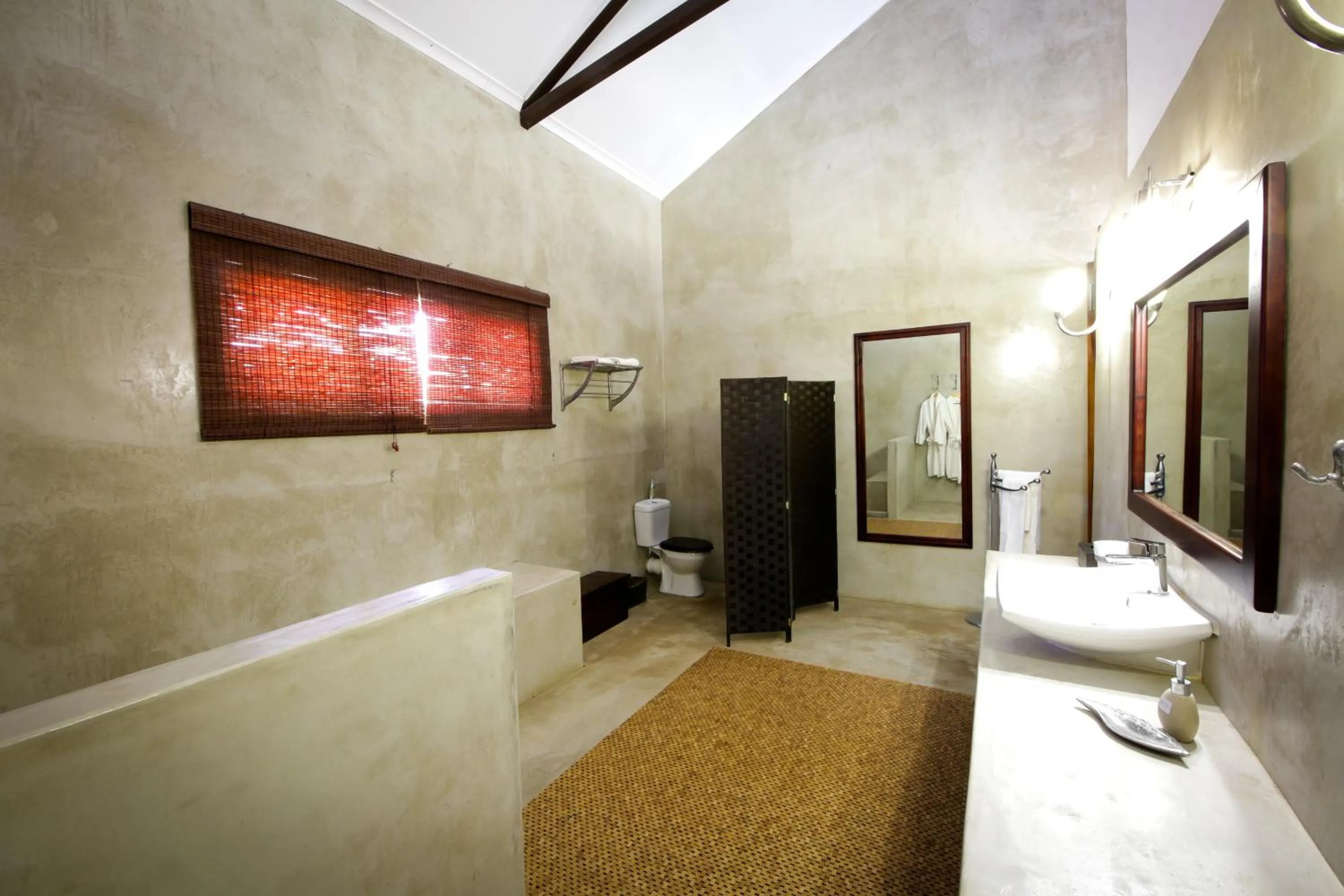 Bathroom in Otjiwa Safari Lodge