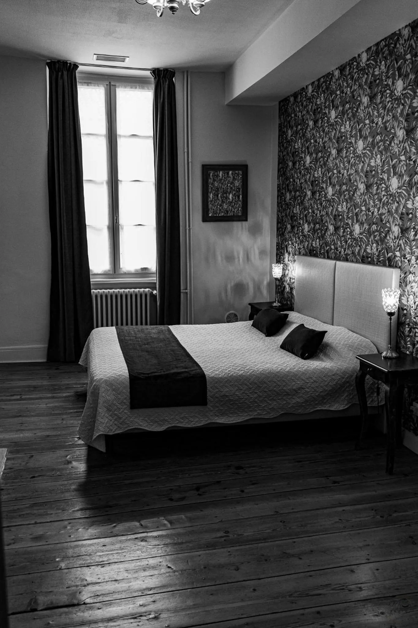 Bed in La Maison DUFFOUR chambres d'hôtes avec Petit Déjeuner