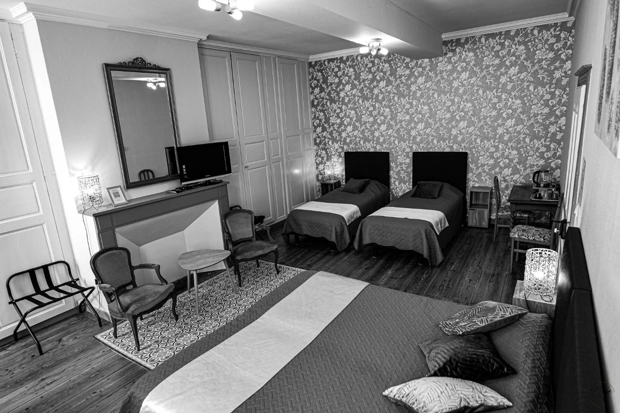 Bed in La Maison DUFFOUR chambres d'hôtes avec Petit Déjeuner