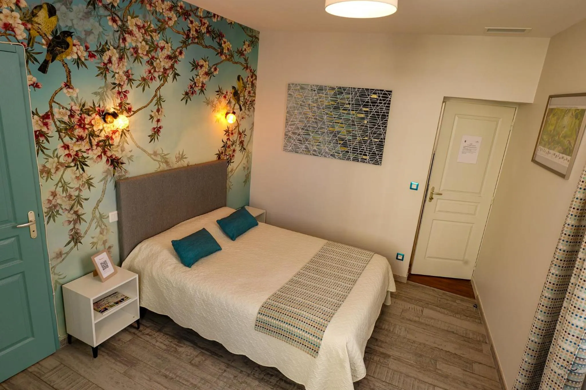 Bed in La Maison DUFFOUR chambres d'hôtes avec Petit Déjeuner