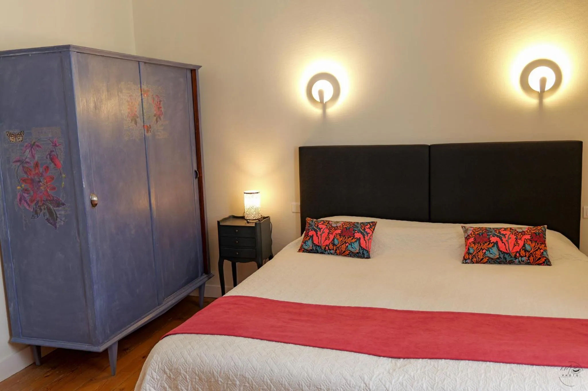 Bed in La Maison DUFFOUR chambres d'hôtes avec Petit Déjeuner