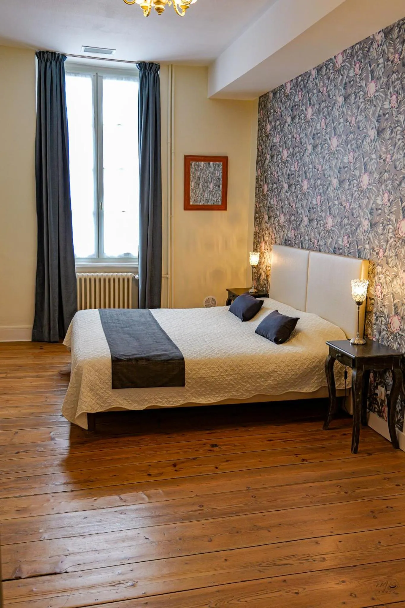 Bed in La Maison DUFFOUR chambres d'hôtes avec Petit Déjeuner