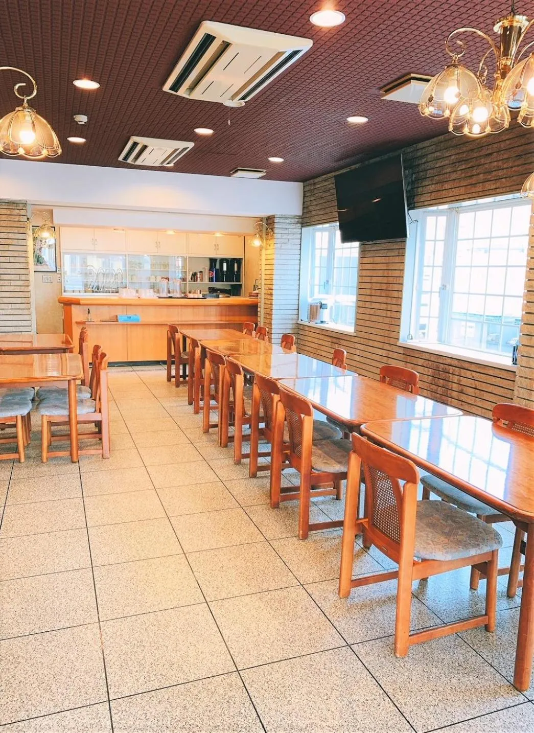 Restaurant/places to eat in Hotel All In Well