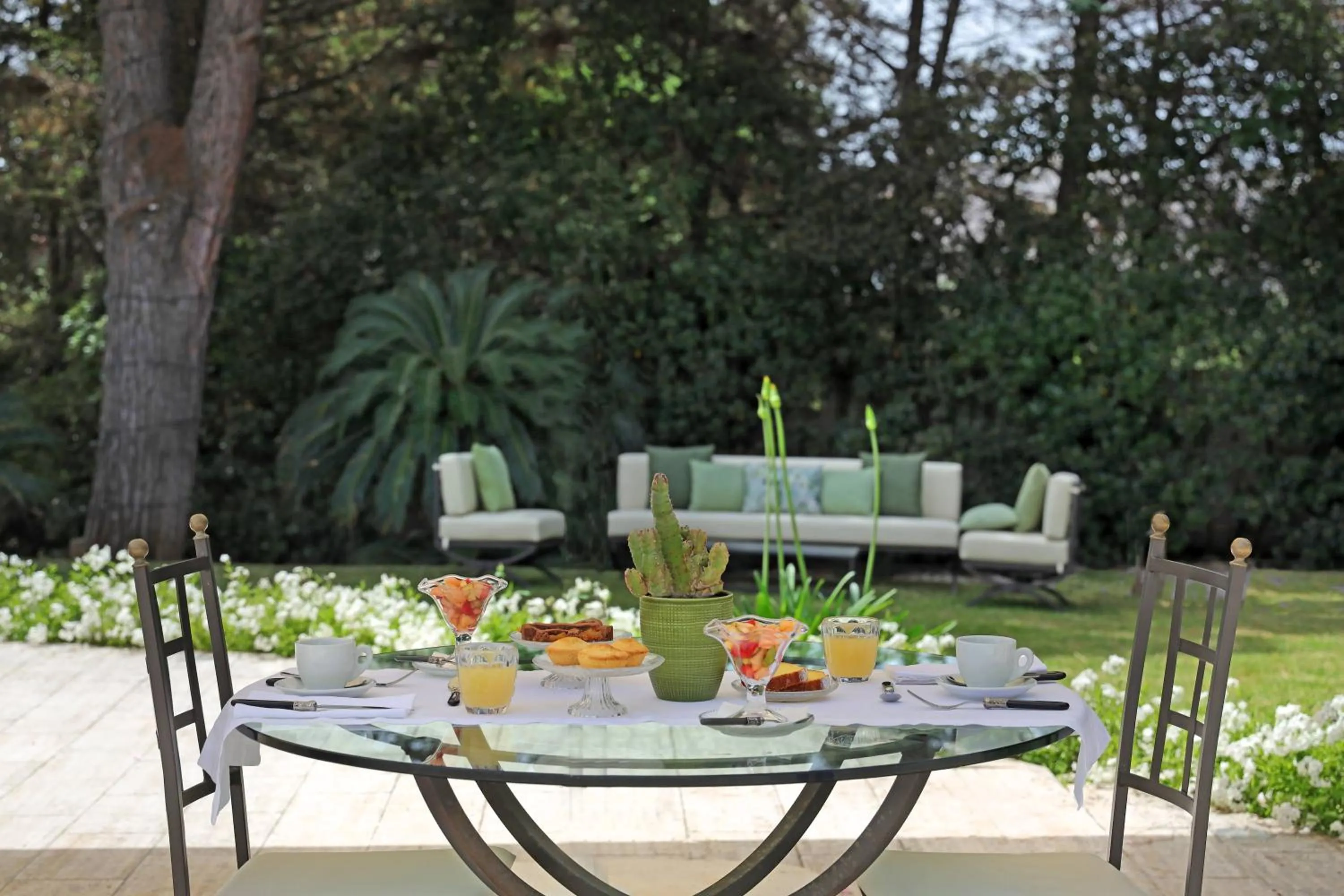 Spring in Maison D'Enrì