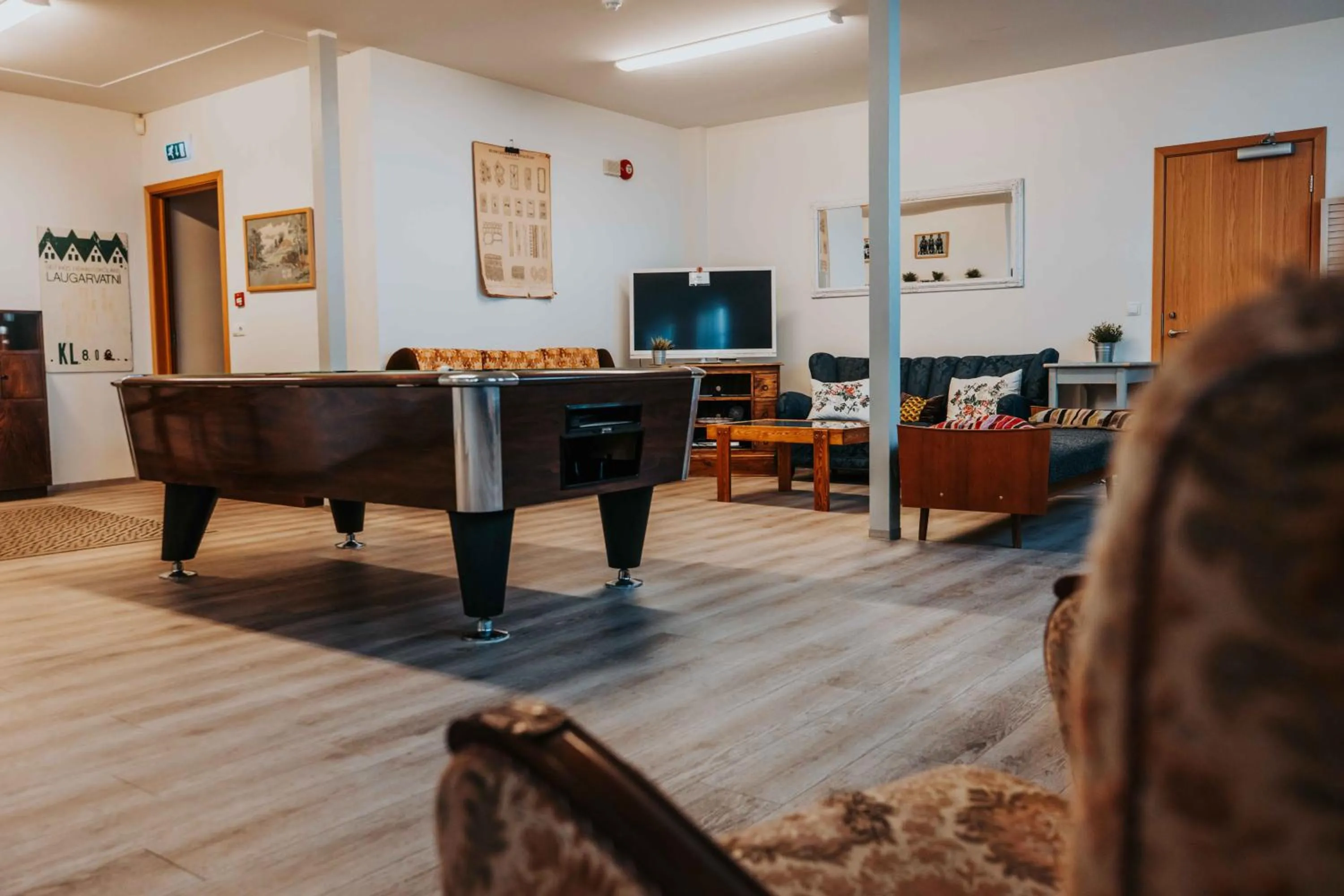 TV and multimedia in Héradsskólinn Historic Guesthouse