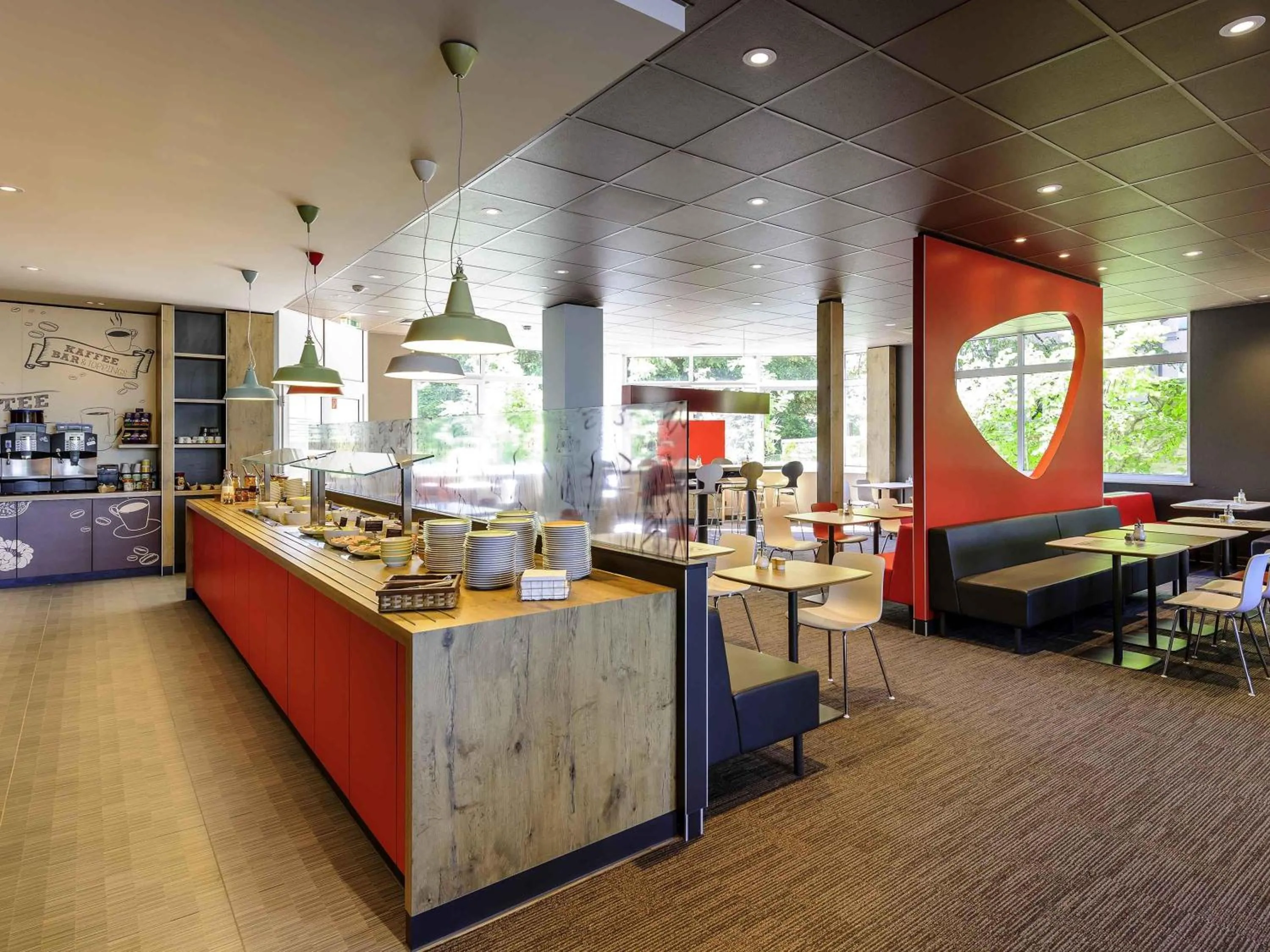 Breakfast in ibis Augsburg Koenigsplatz