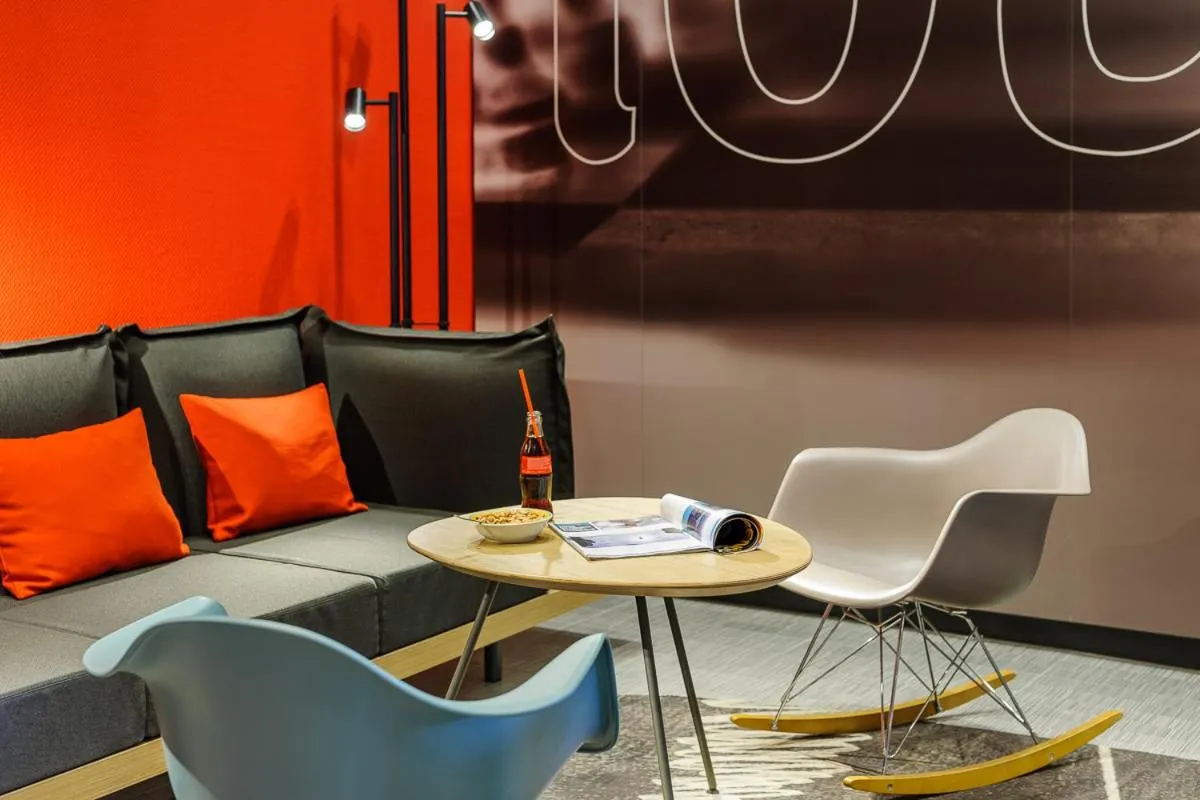 Lounge or bar in ibis Augsburg Koenigsplatz