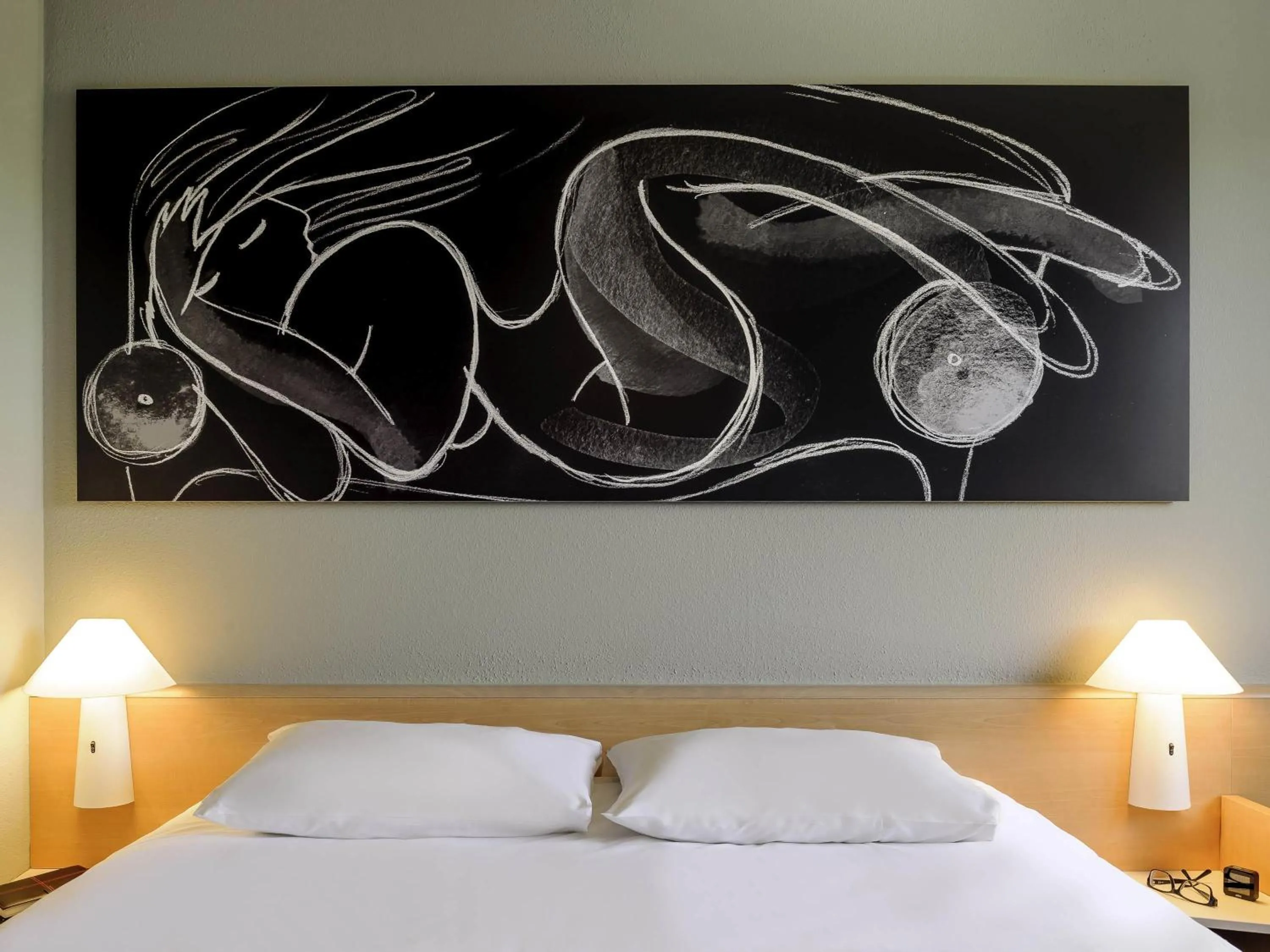 Bedroom, Bed in ibis Augsburg Koenigsplatz