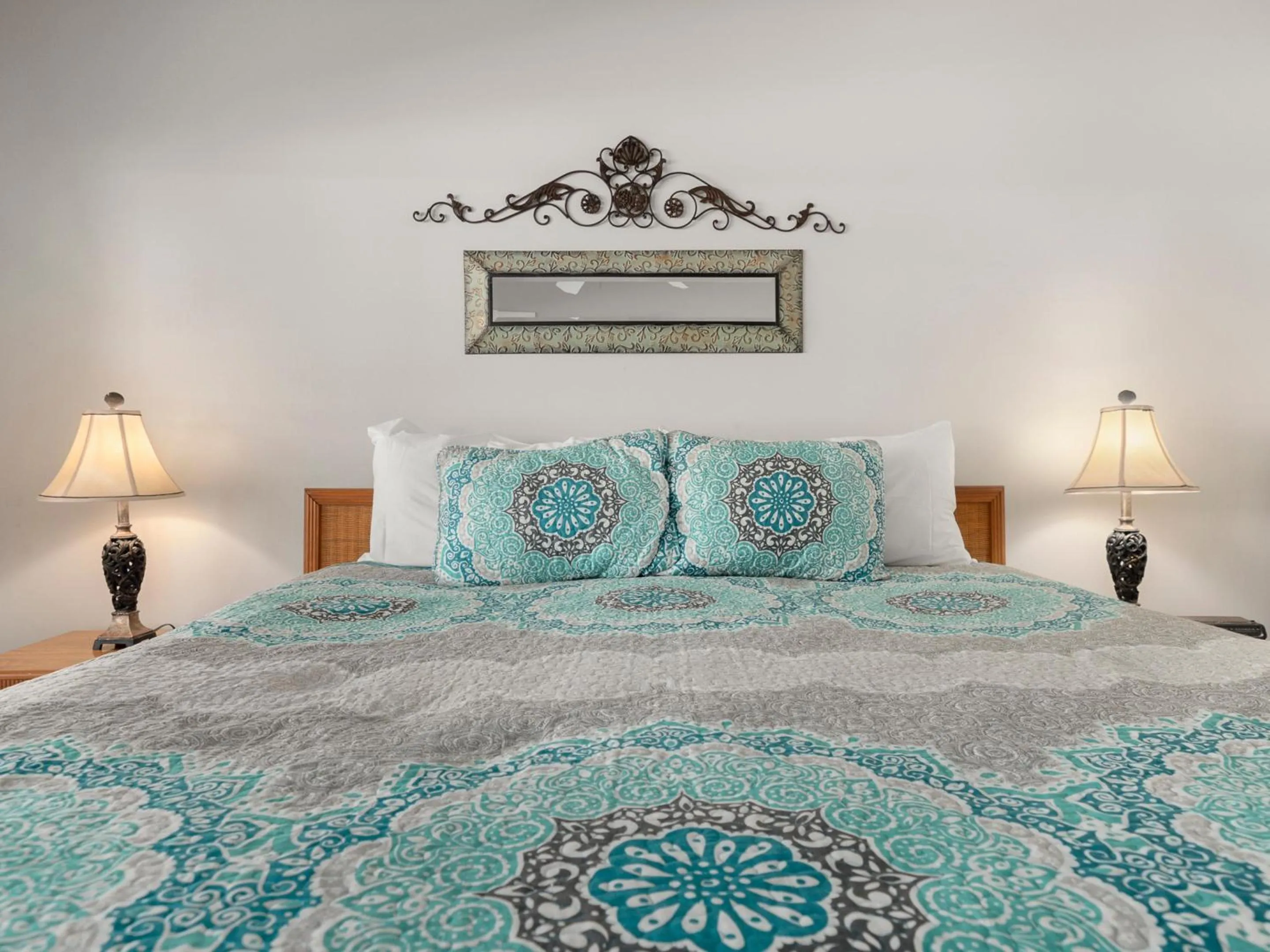 Bed in Sea Place 14158