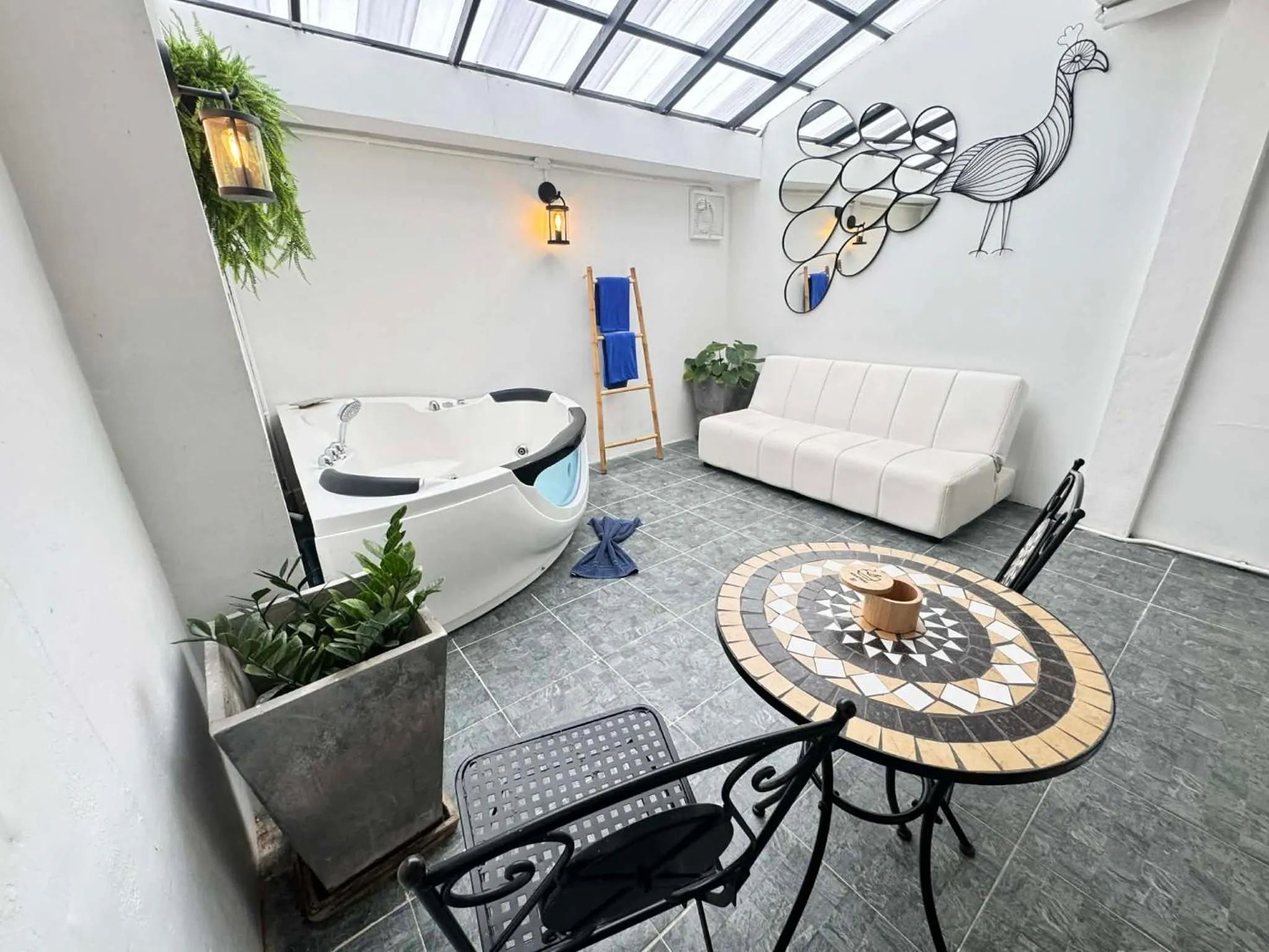 Hot Tub in The Nest Resort Patong